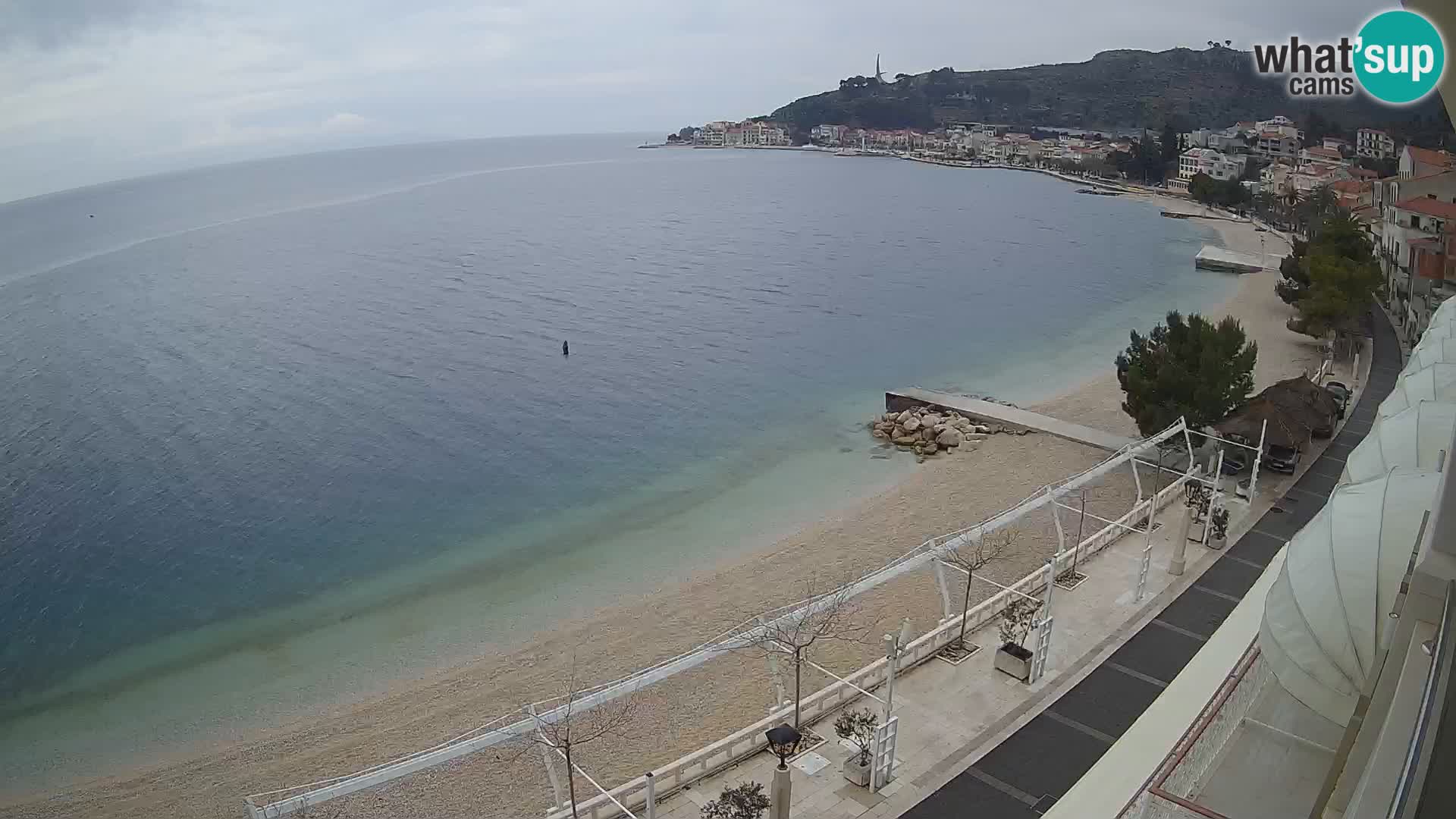 Razgled na plažo v Podgori