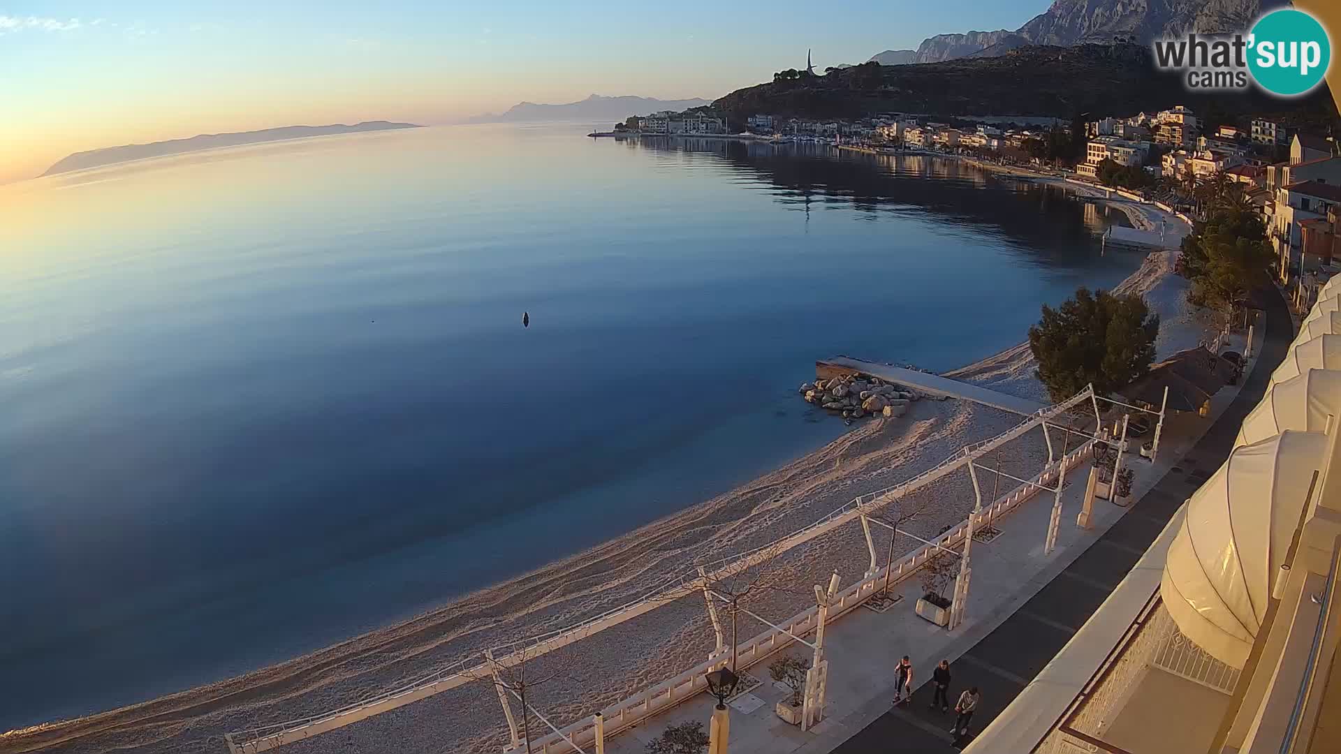 Vue de plage in Podgora