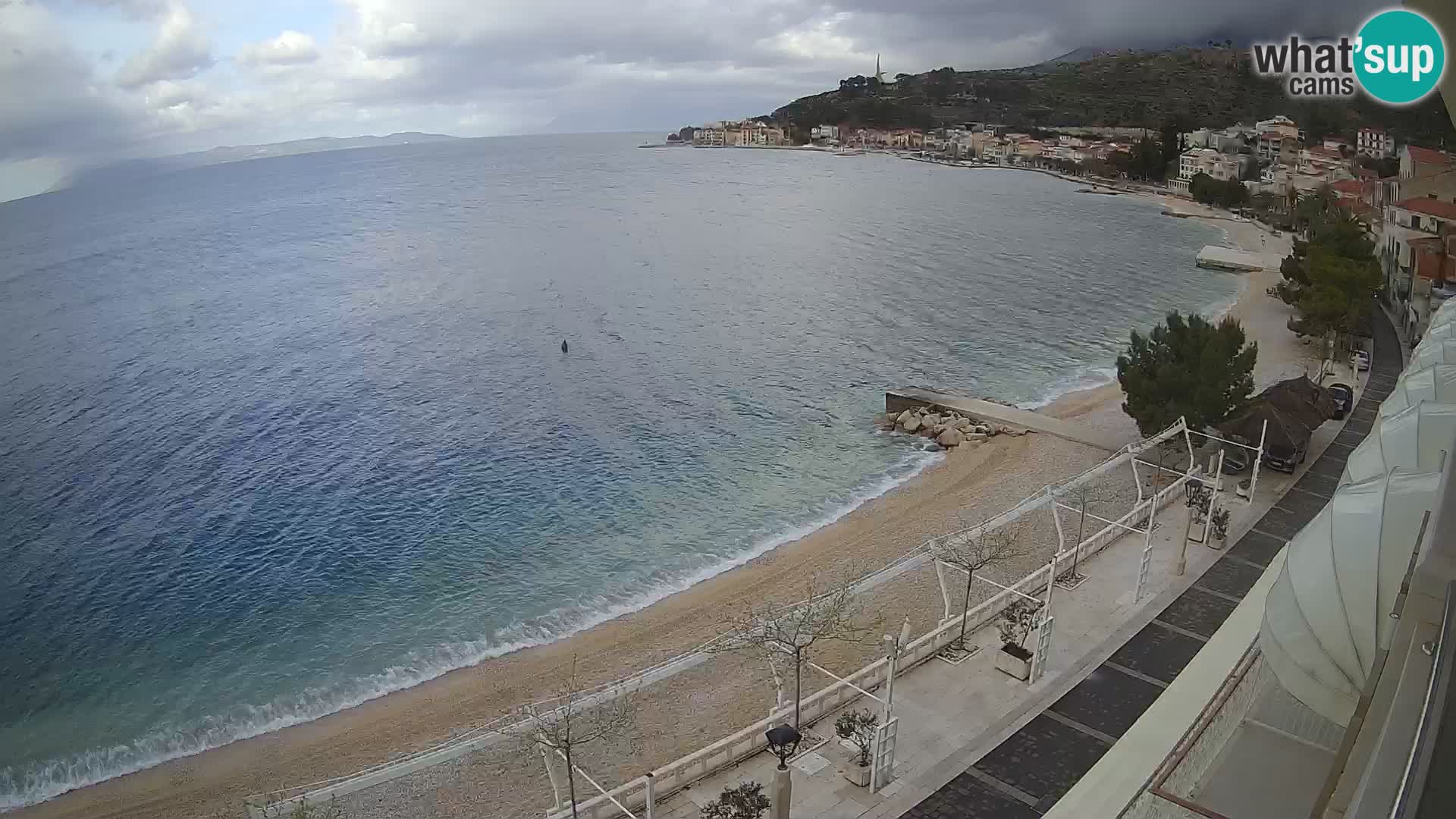 Vue de plage in Podgora