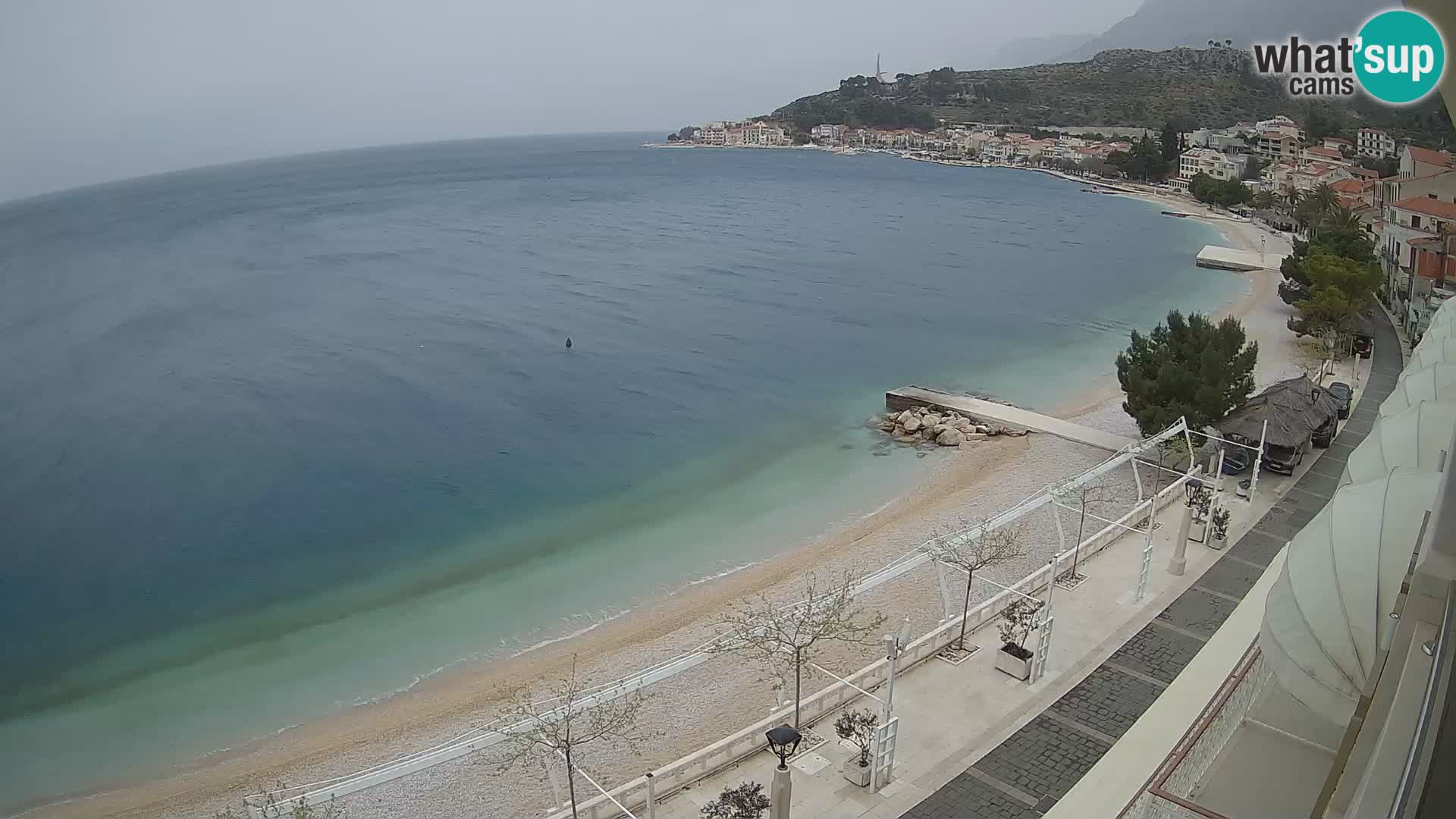 Razgled na plažo v Podgori