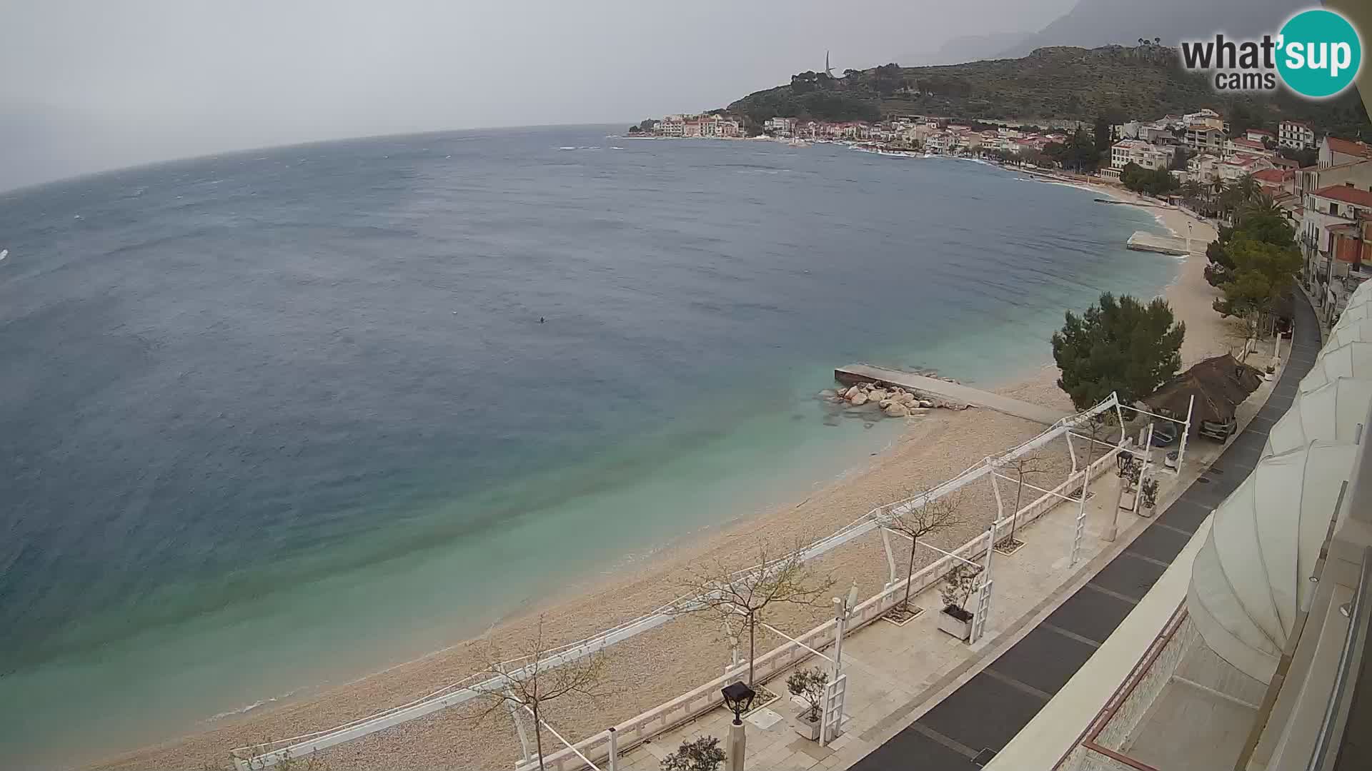 Razgled na plažo v Podgori