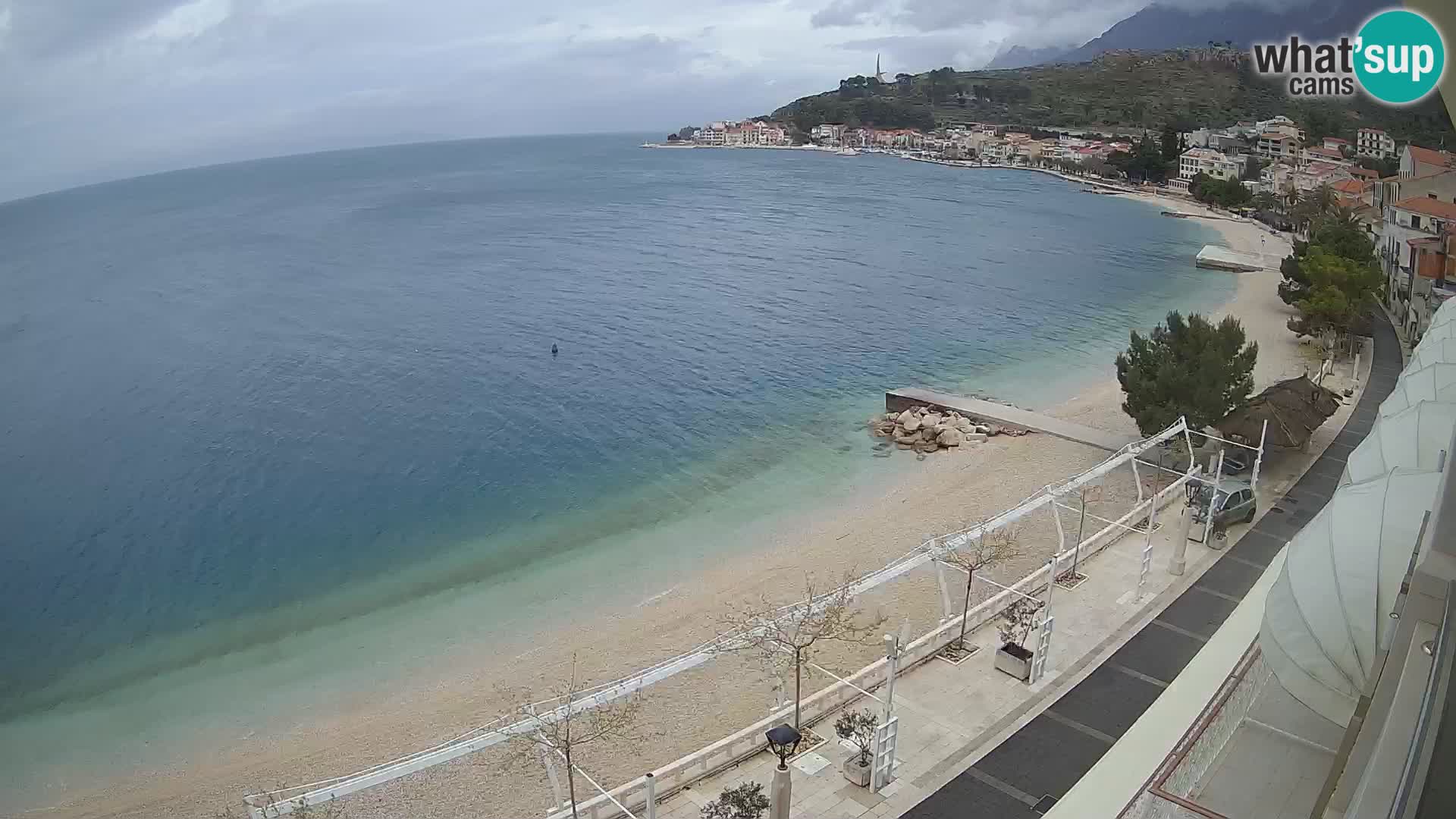 Razgled na plažo v Podgori