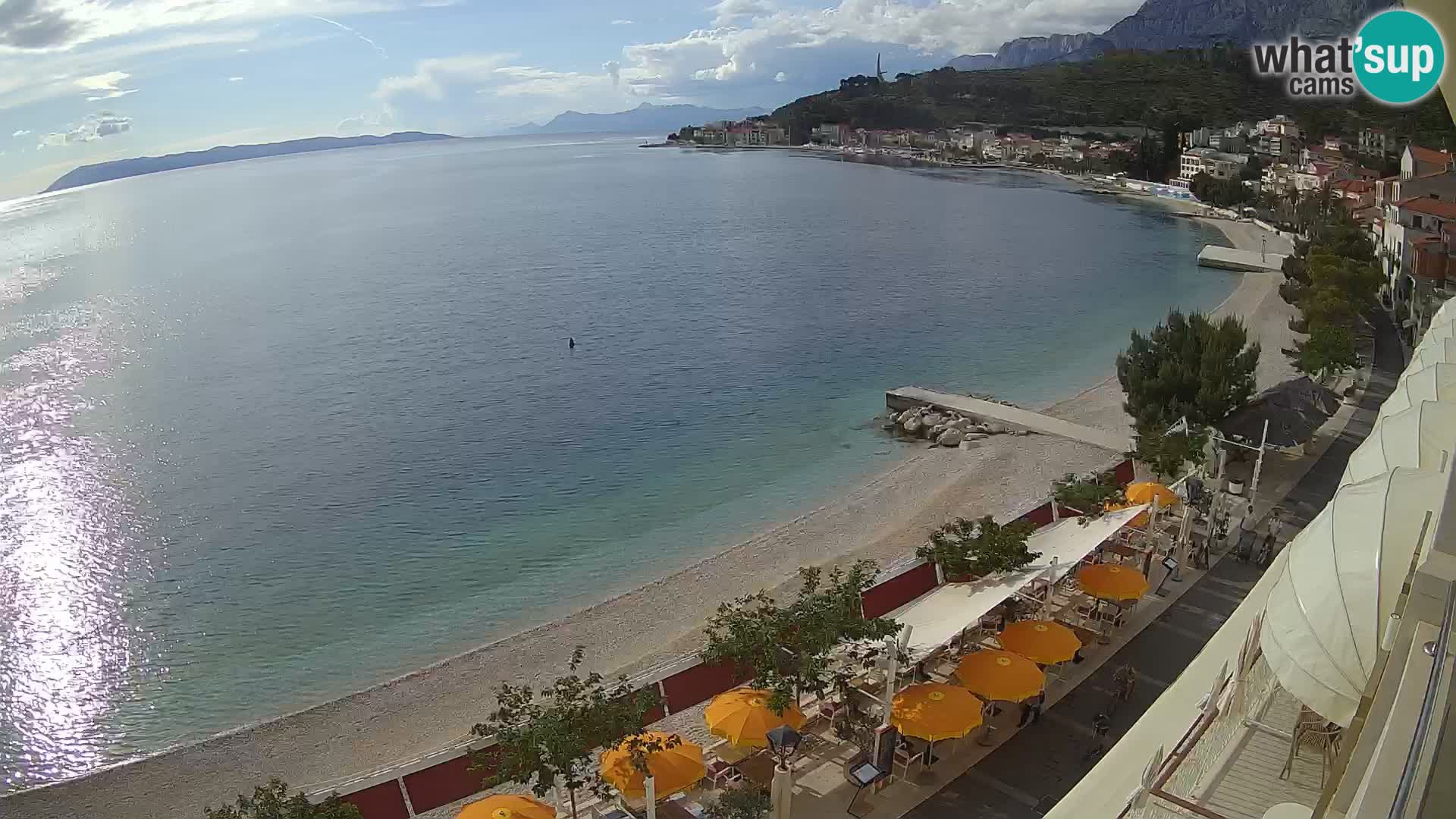 Pogled na plažu Podgori