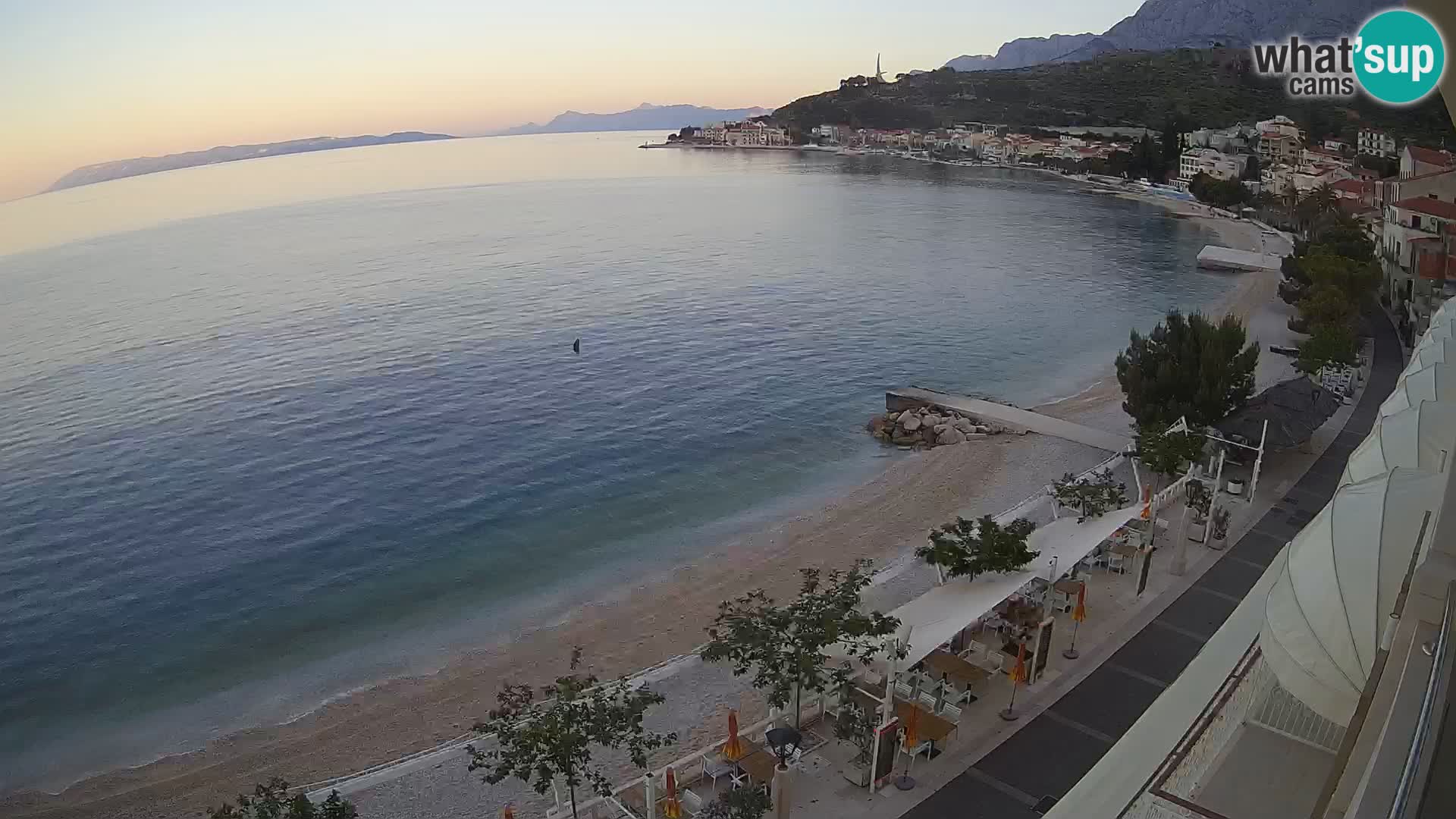 Razgled na plažo v Podgori