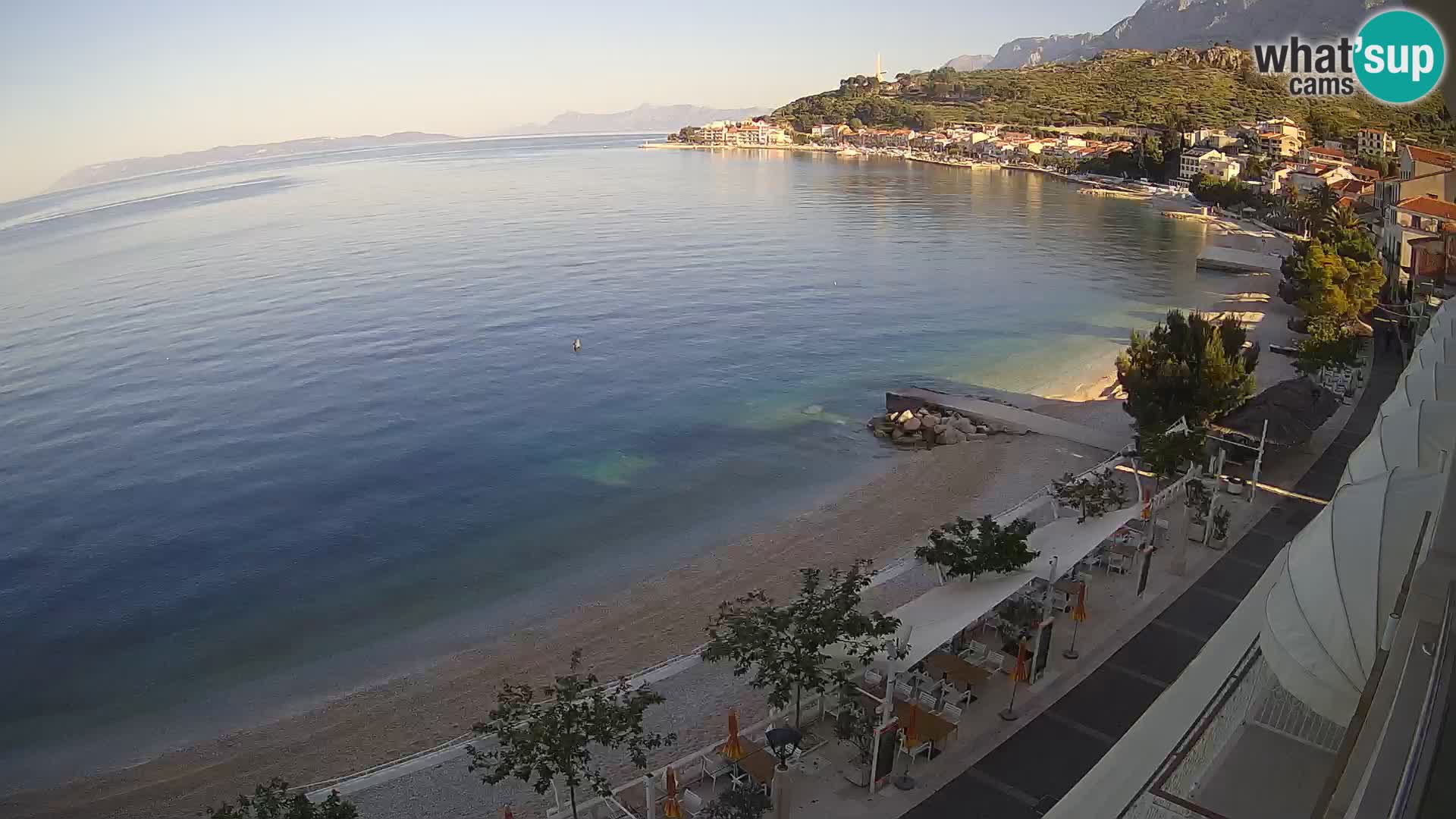 Pogled na plažu Podgori