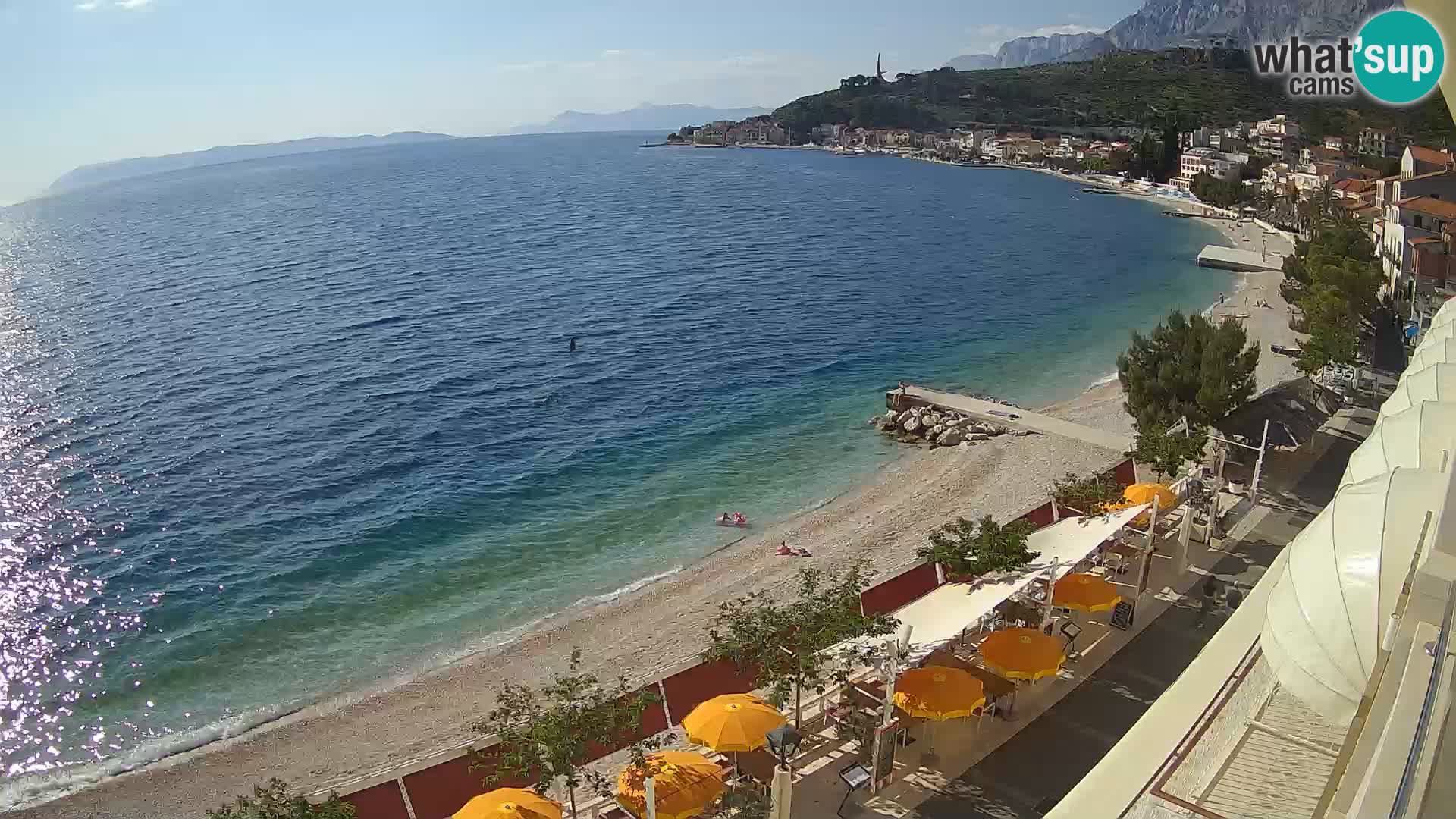 Razgled na plažo v Podgori