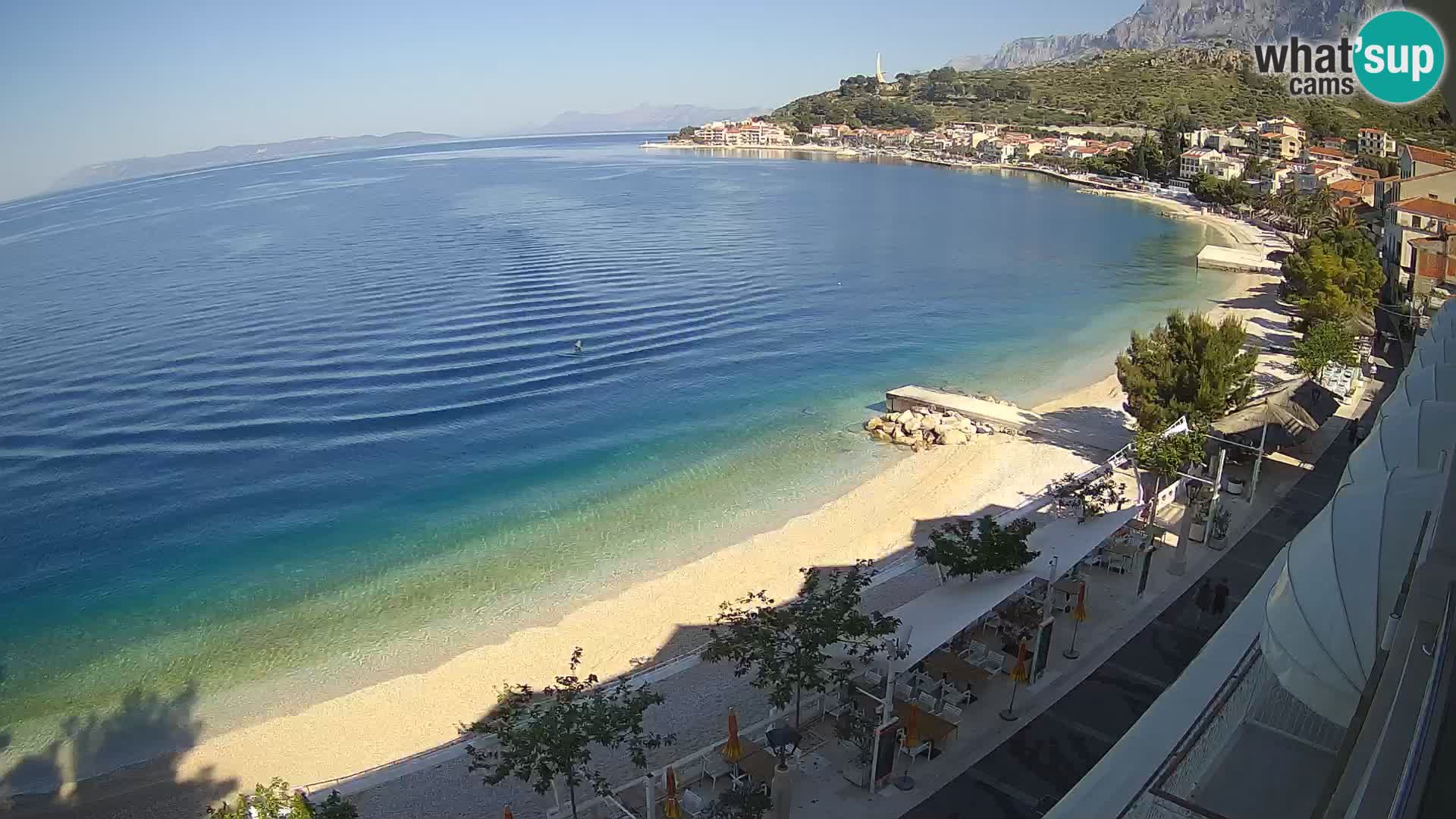 Razgled na plažo v Podgori