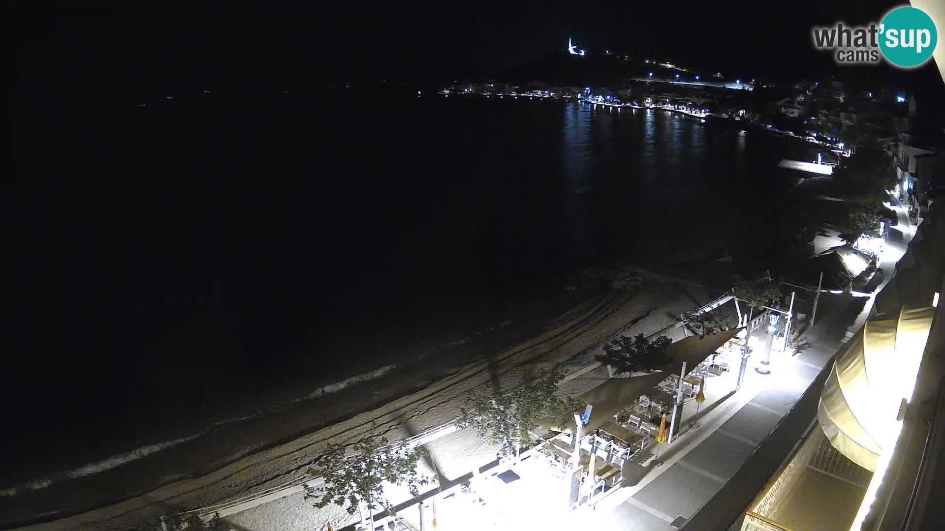 Pogled na plažu Podgori