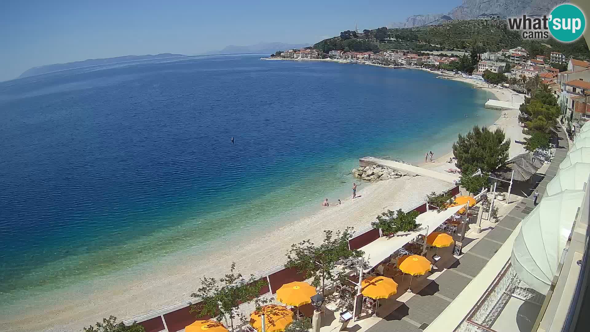 Pogled na plažu Podgori