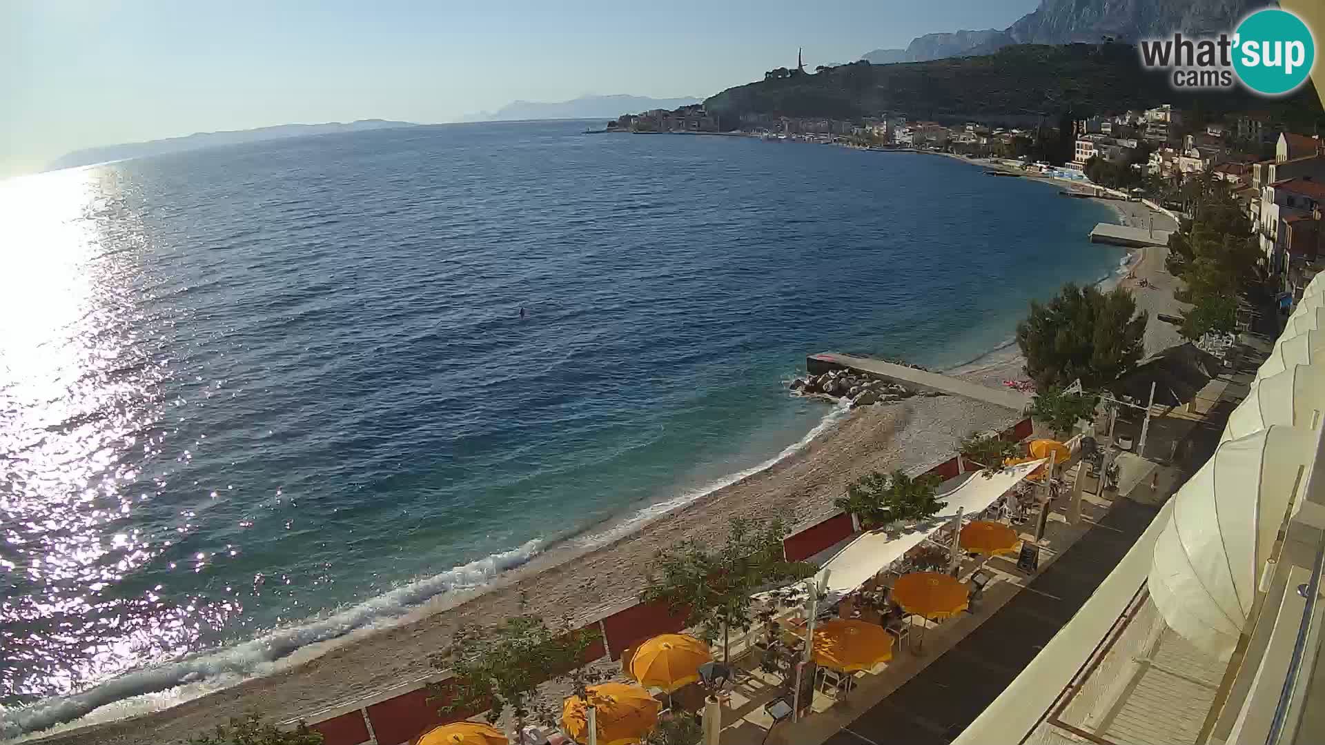 Razgled na plažo v Podgori