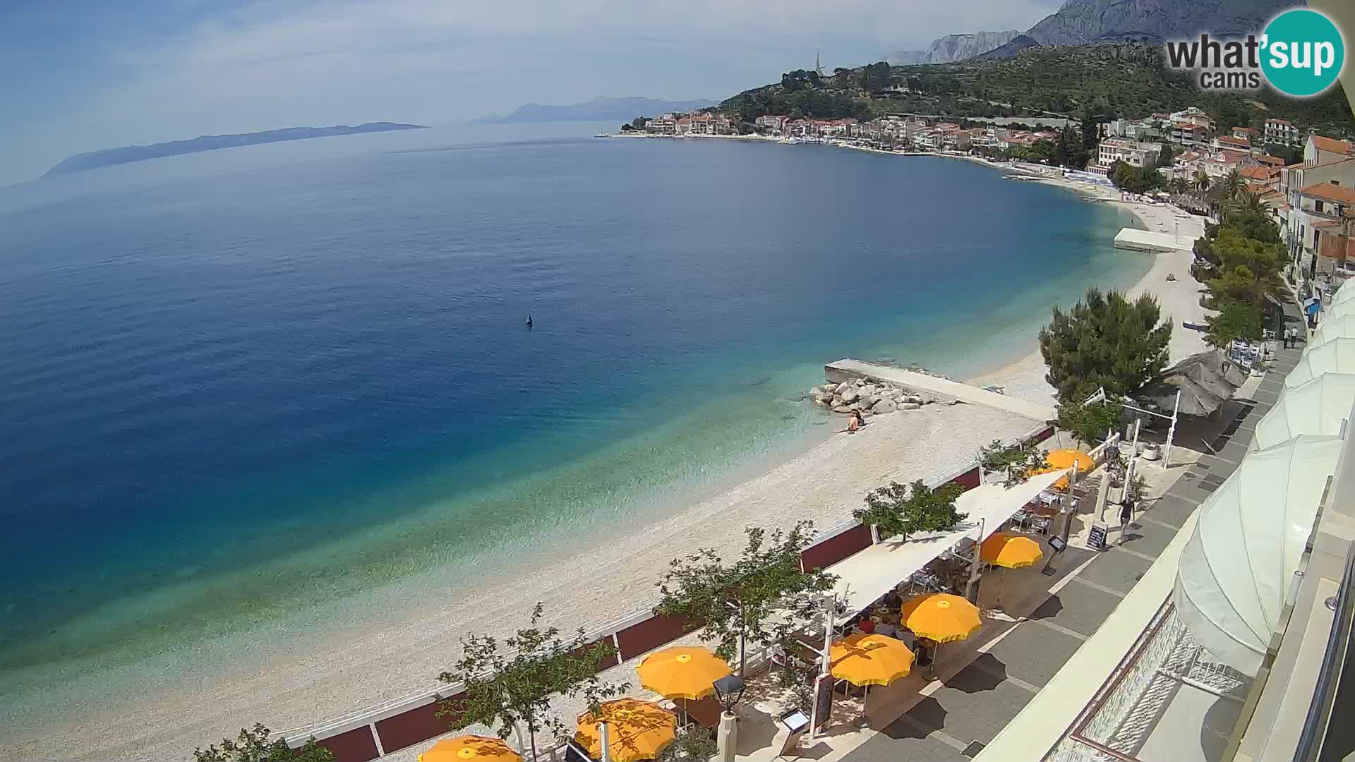 Pogled na plažu Podgori