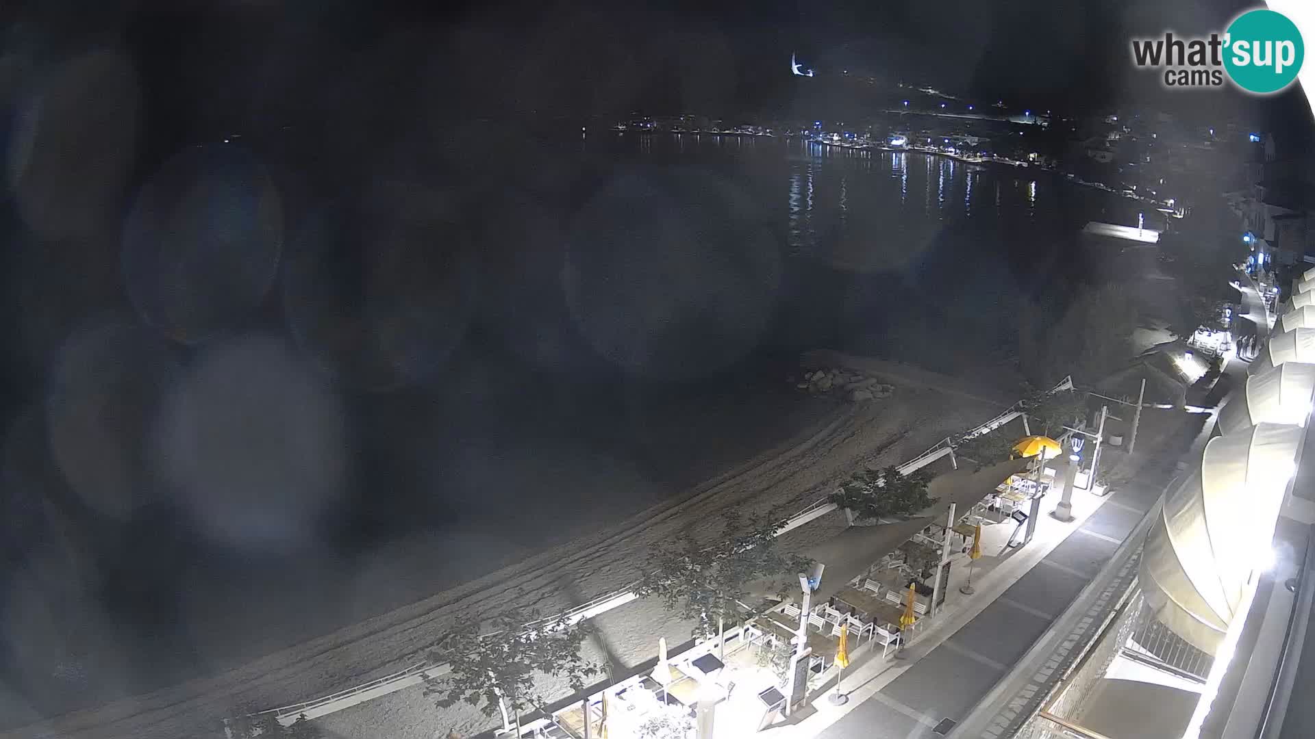 Pogled na plažu Podgori