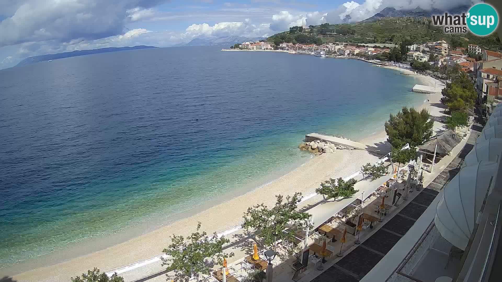 Razgled na plažo v Podgori