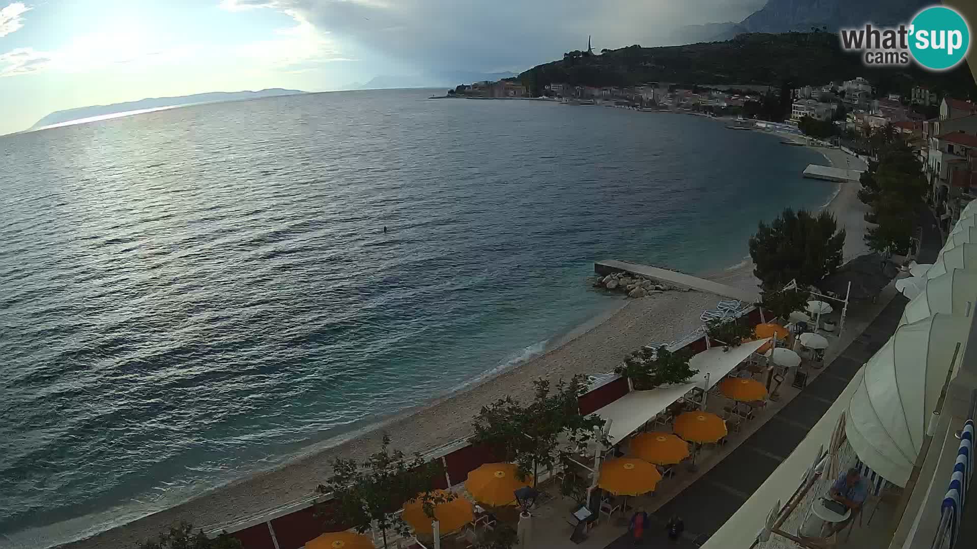 Razgled na plažo v Podgori