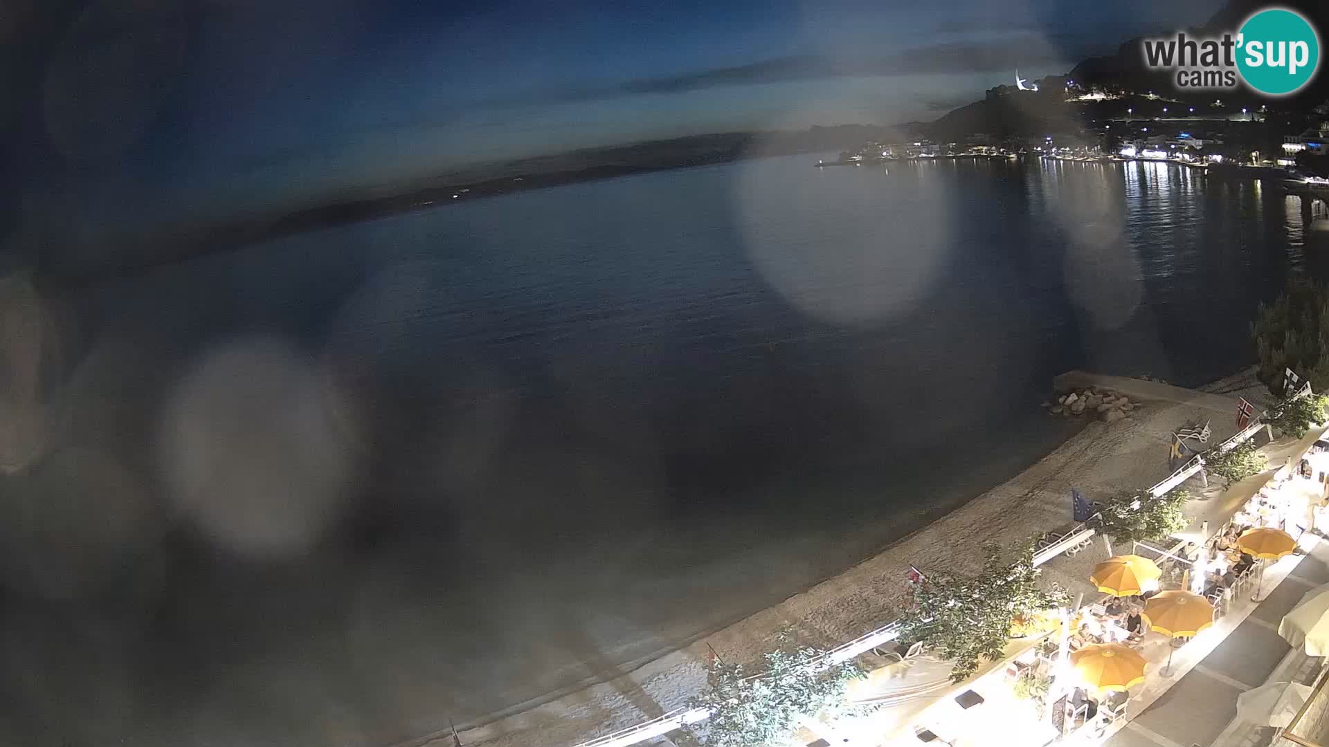 Pogled na plažu Podgori