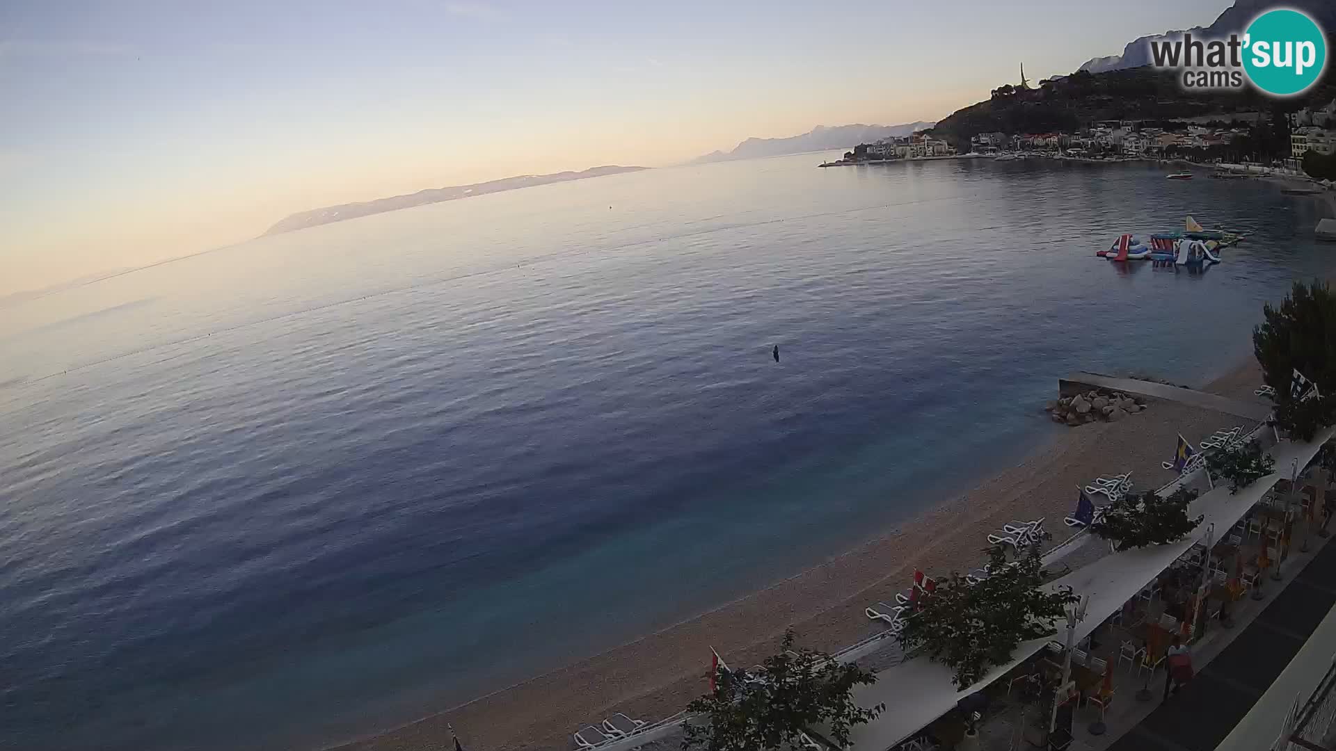 Pogled na plažu Podgori