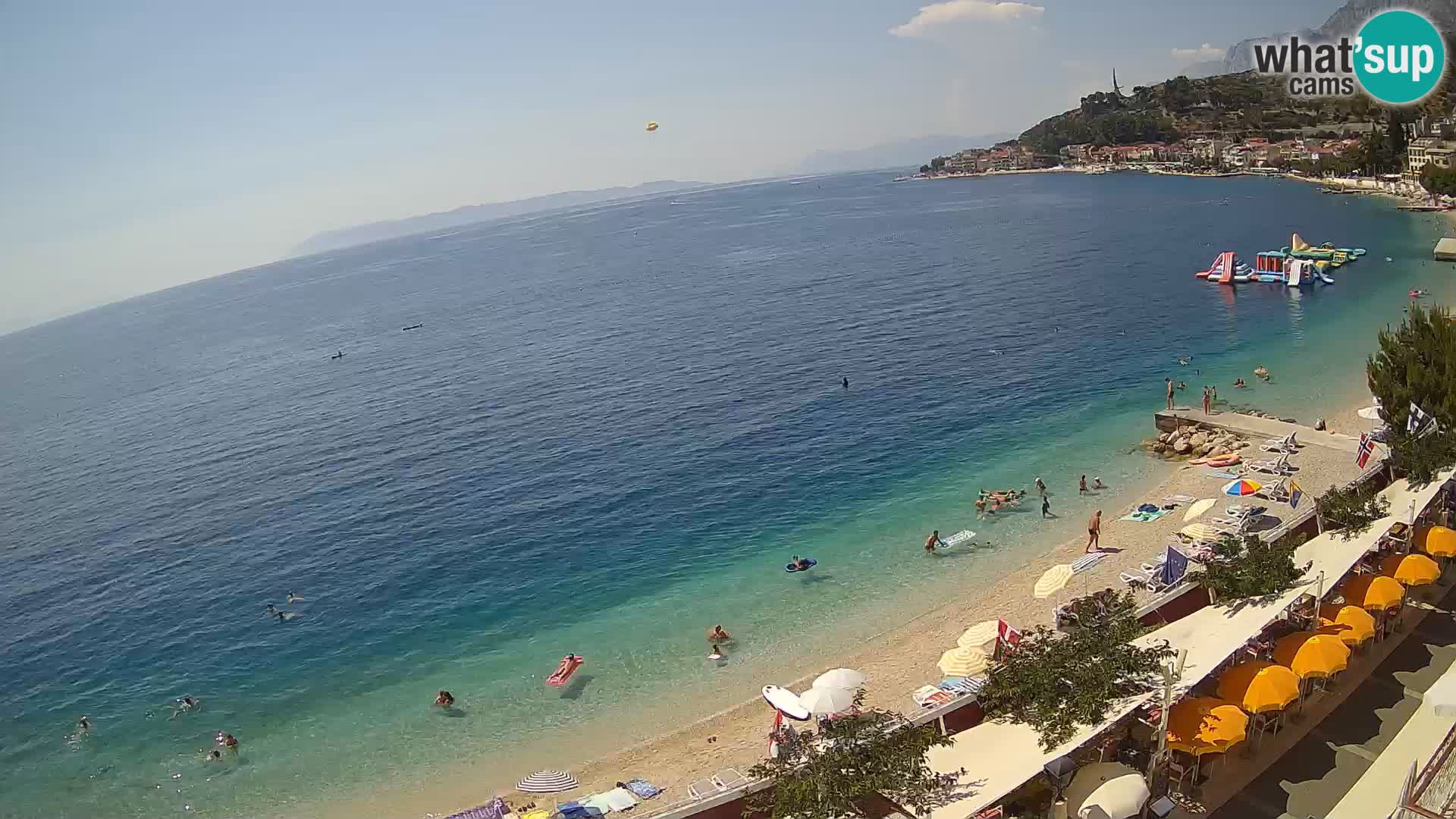 Pogled na plažu Podgori