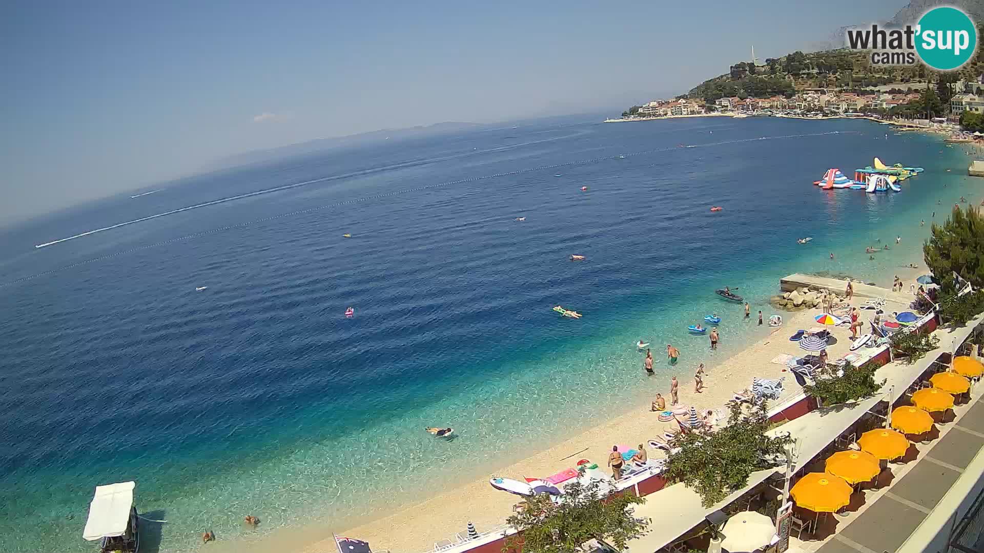 Pogled na plažu Podgori
