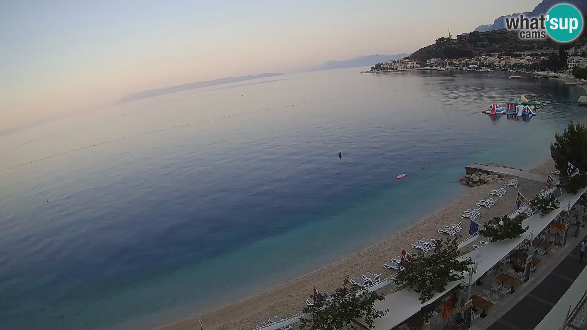 Razgled na plažo v Podgori