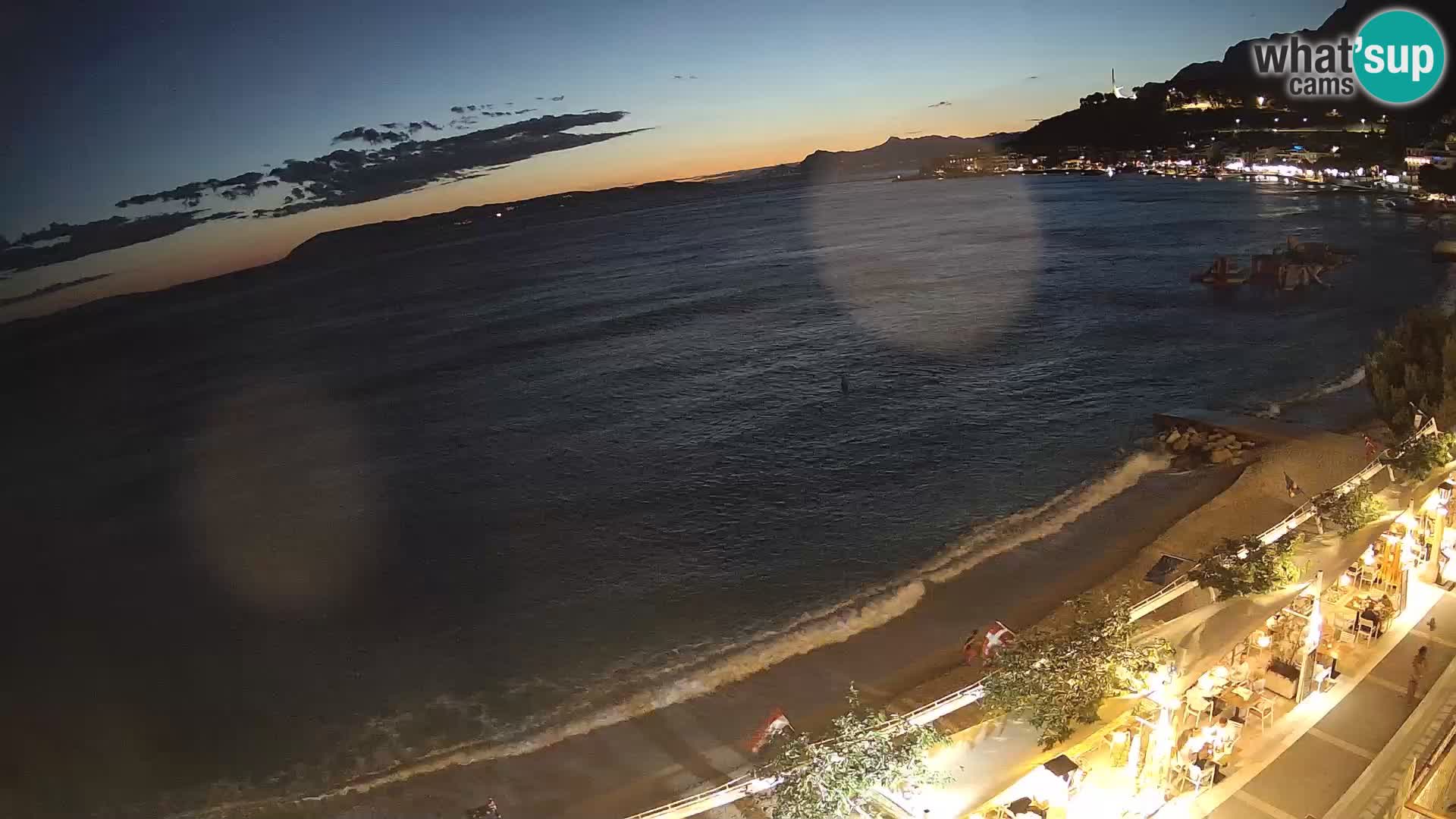 Pogled na plažu Podgori