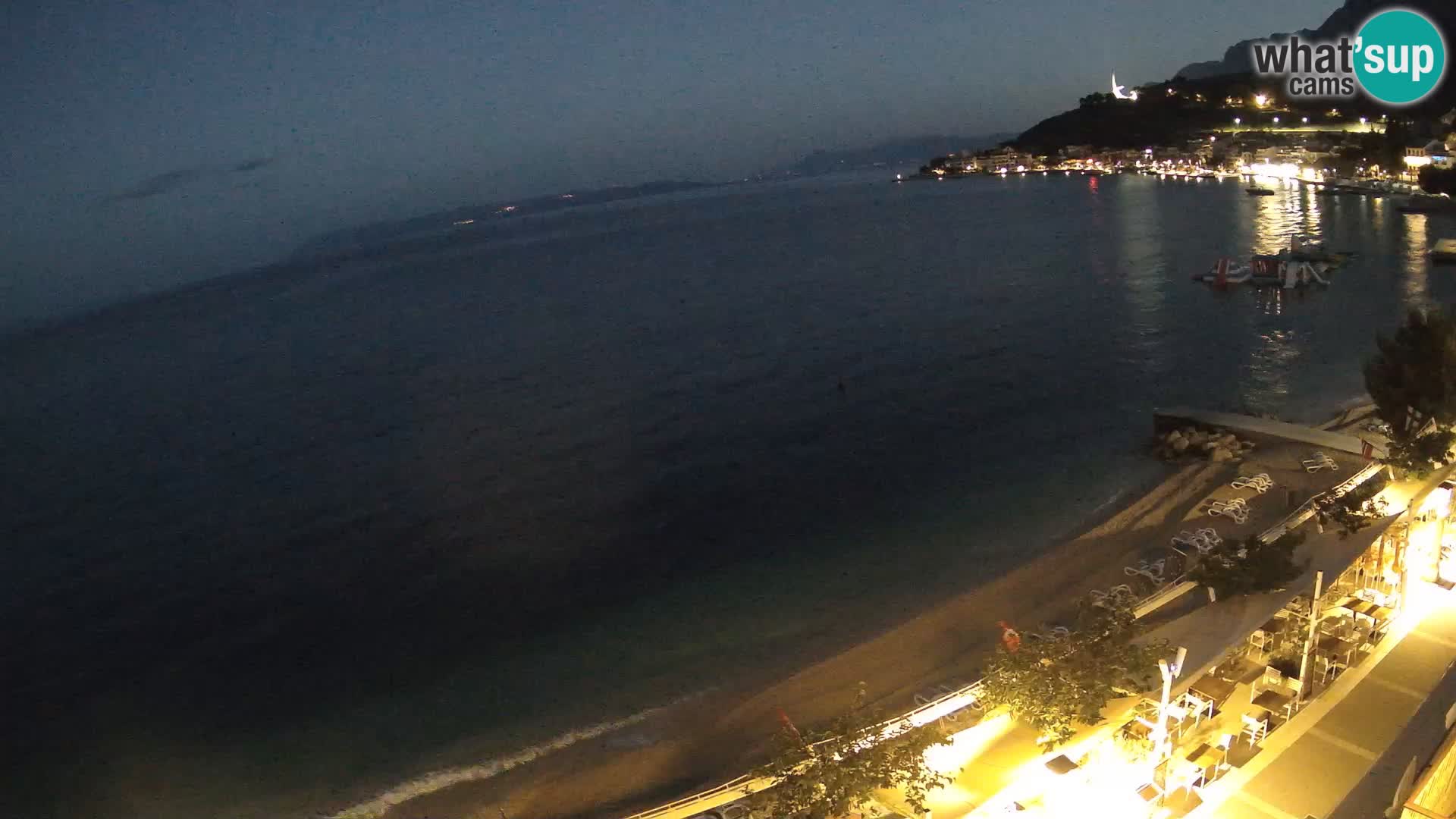 Razgled na plažo v Podgori