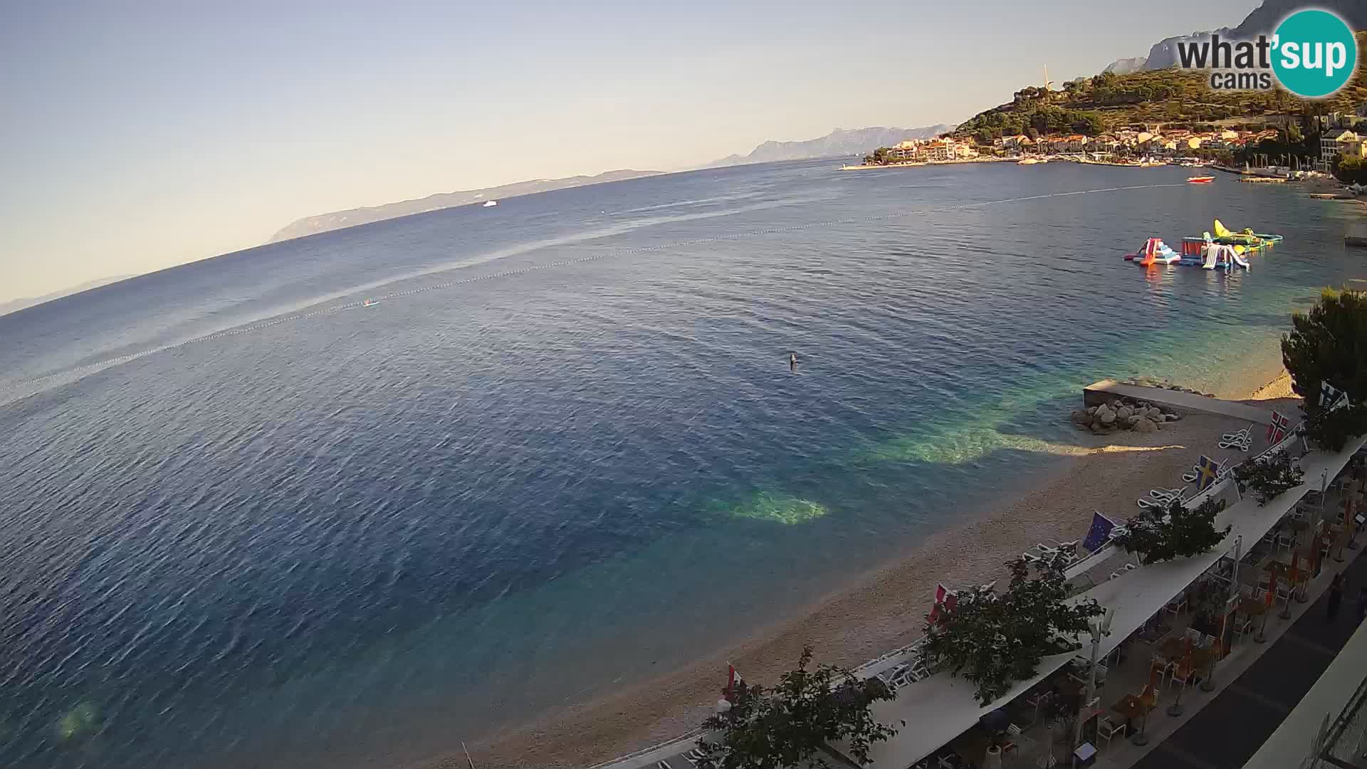 Razgled na plažo v Podgori
