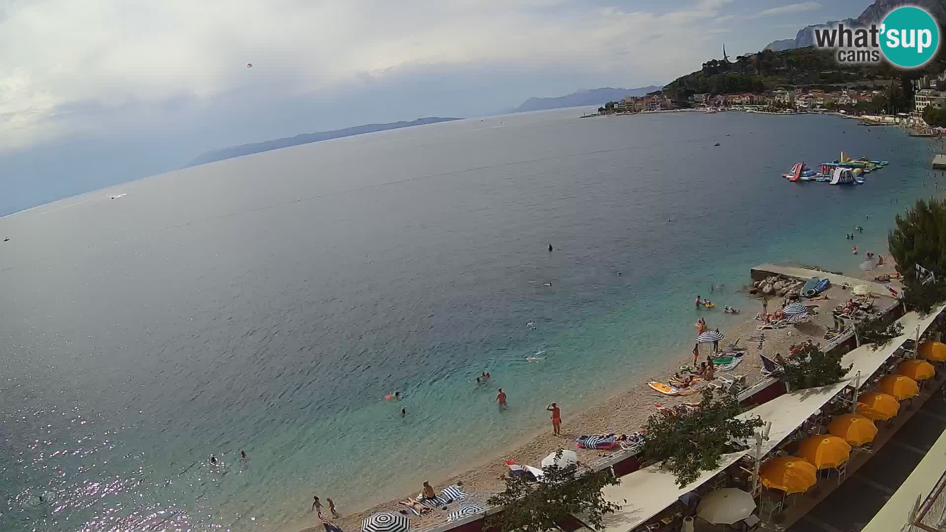 Pogled na plažu Podgori