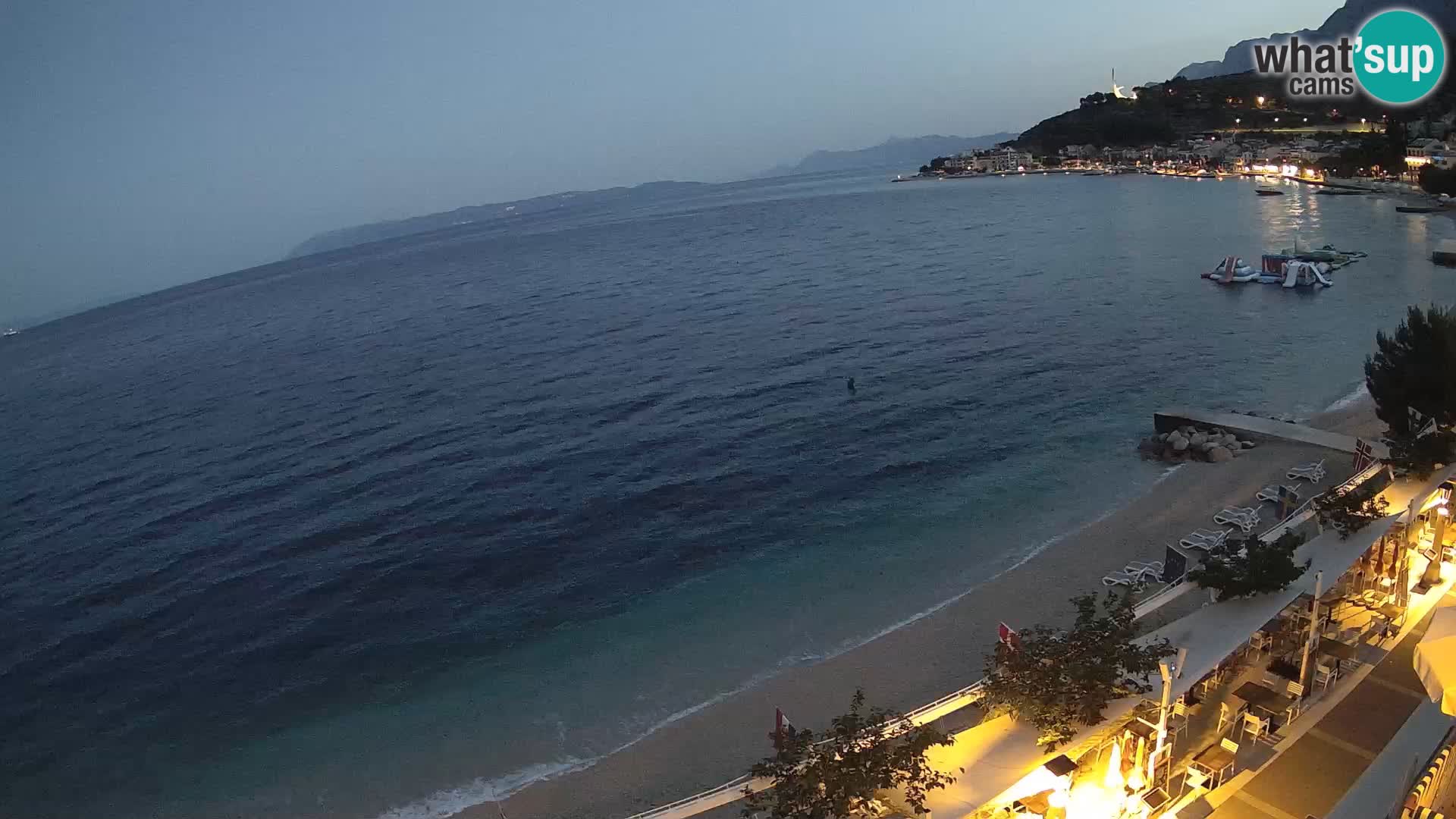 Razgled na plažo v Podgori