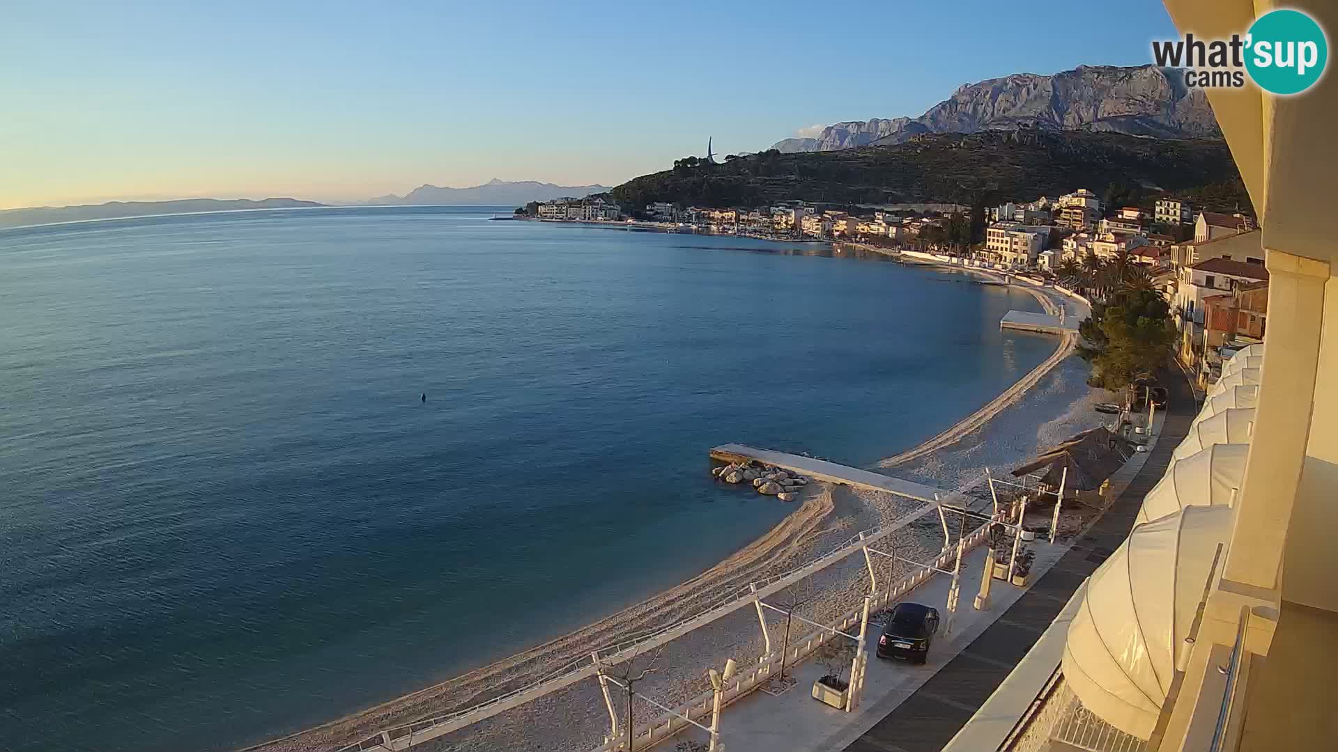 Pogled na plažu Podgori