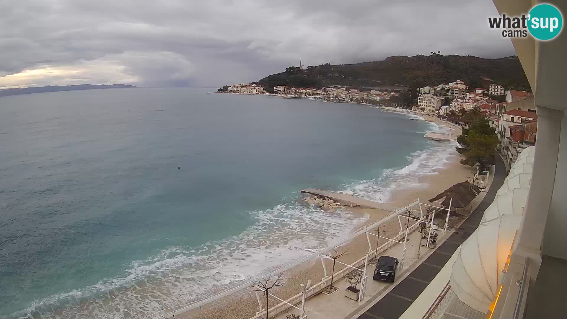 Razgled na plažo v Podgori