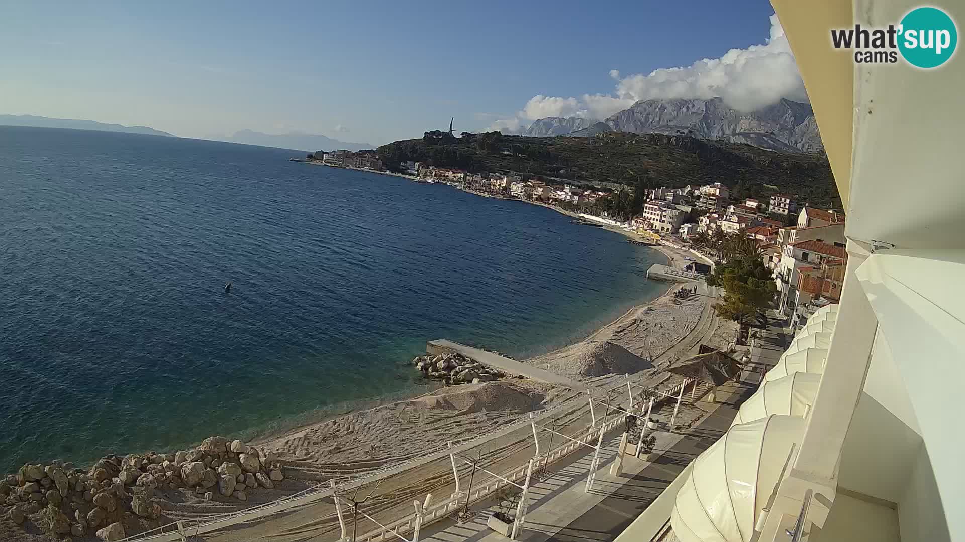 Pogled na plažu Podgori