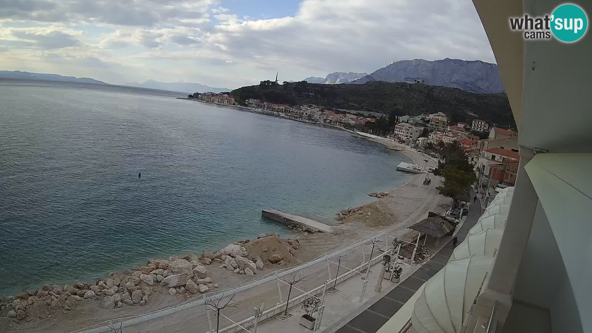 Pogled na plažu Podgori