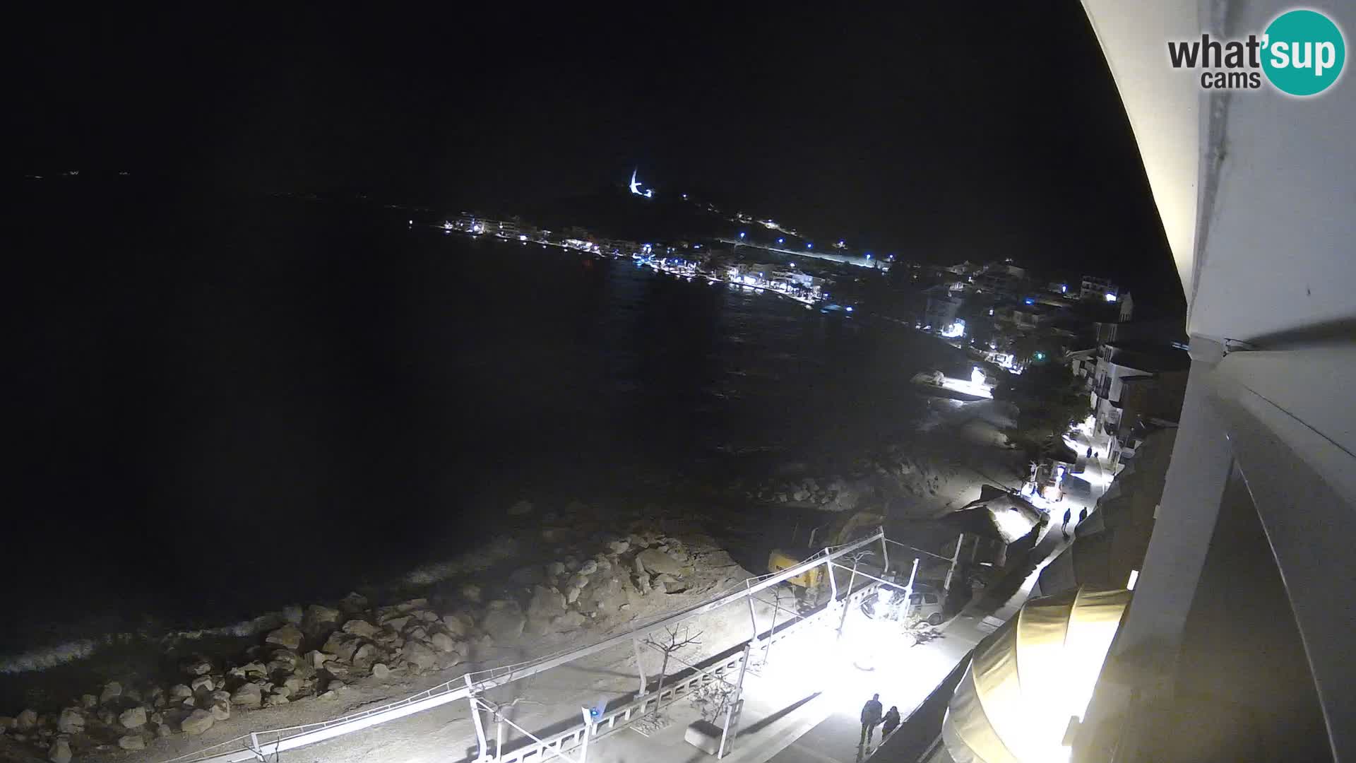 Pogled na plažu Podgori