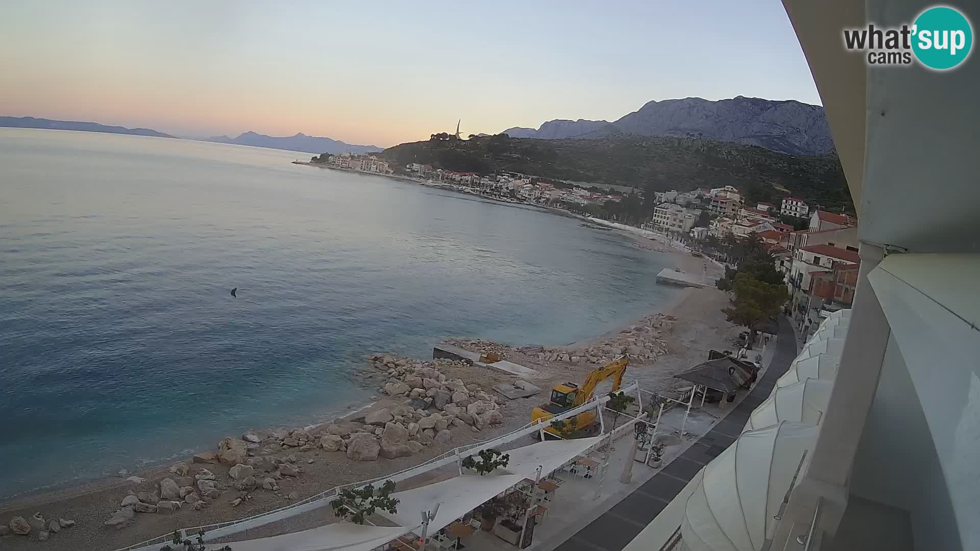 Pogled na plažu Podgori