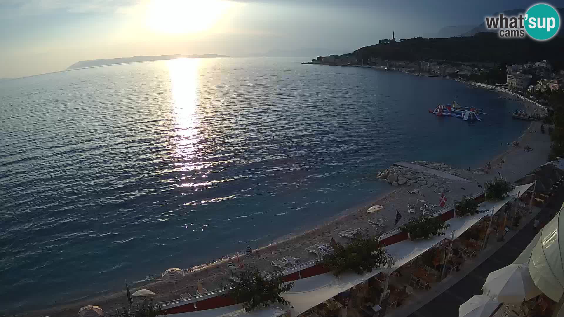 Pogled na plažu Podgori