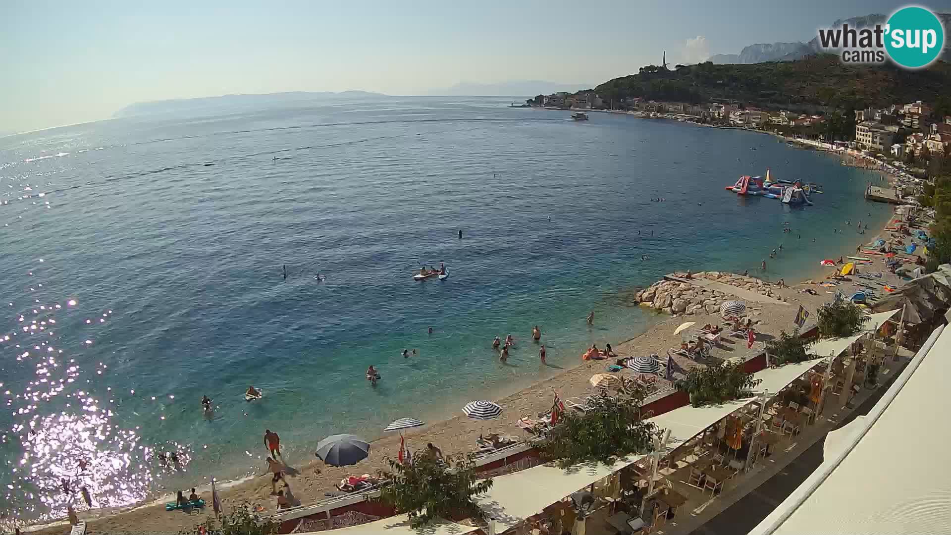 Pogled na plažu Podgori