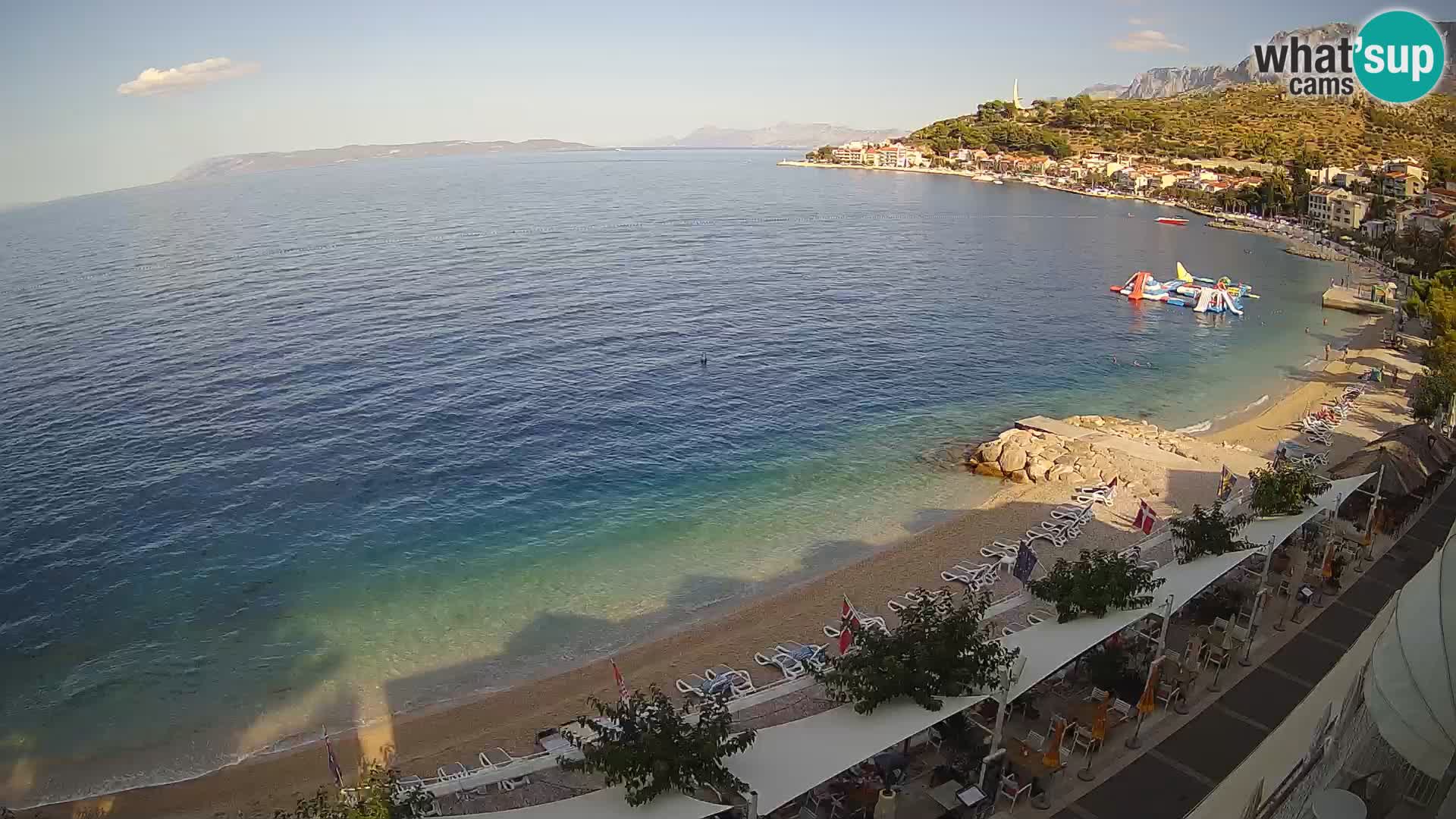 Pogled na plažu Podgori