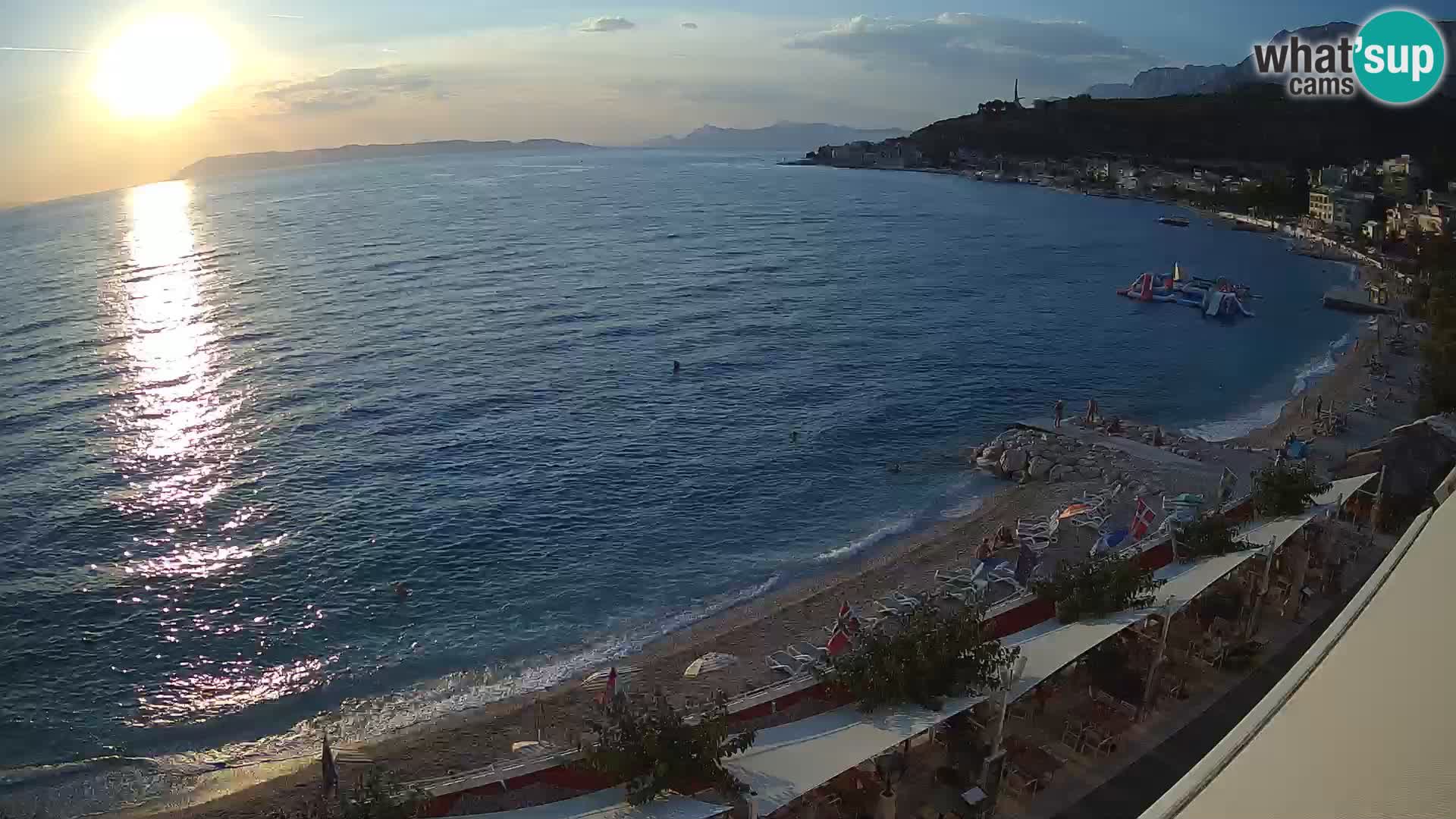 Razgled na plažo v Podgori