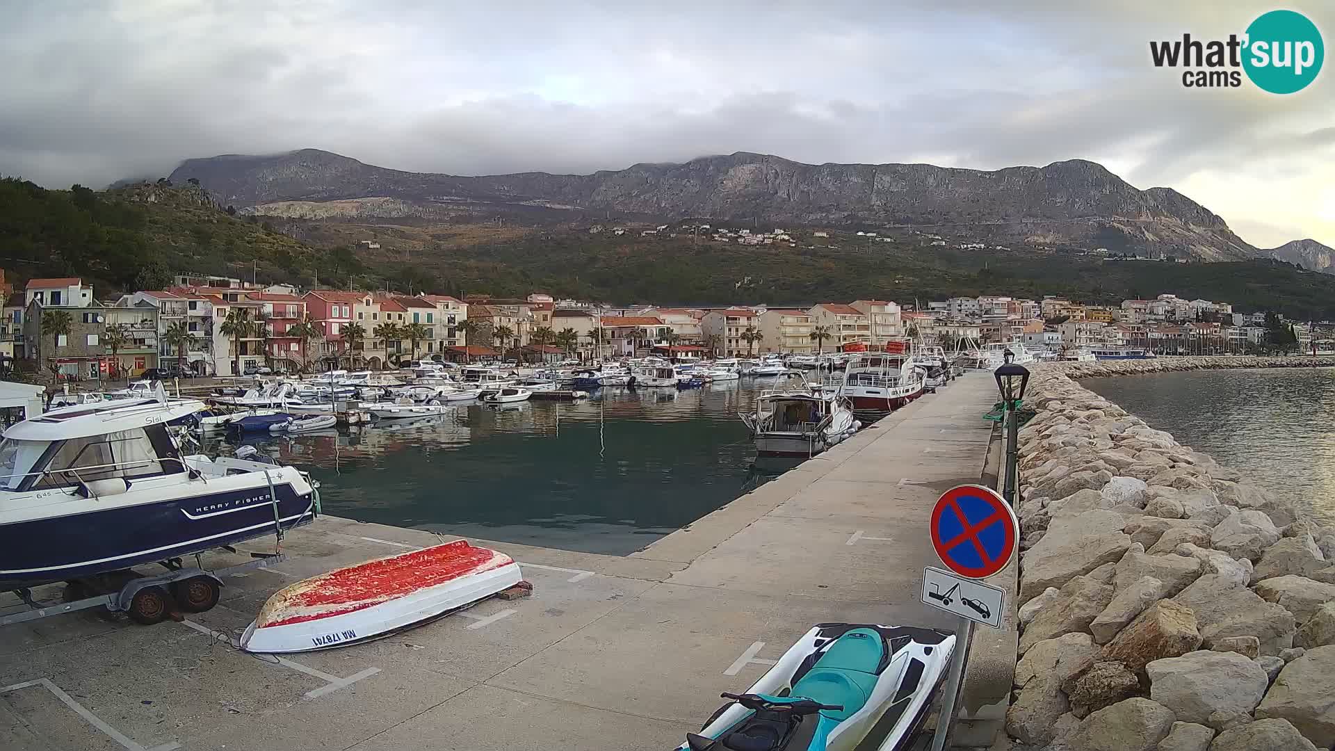 Cámara web de PODGORA Marina – Asombroso Dalmacia