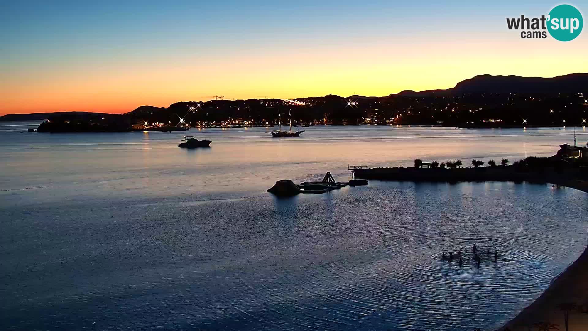 Spletna kamera Plaža Podstrana – Pogled v živo