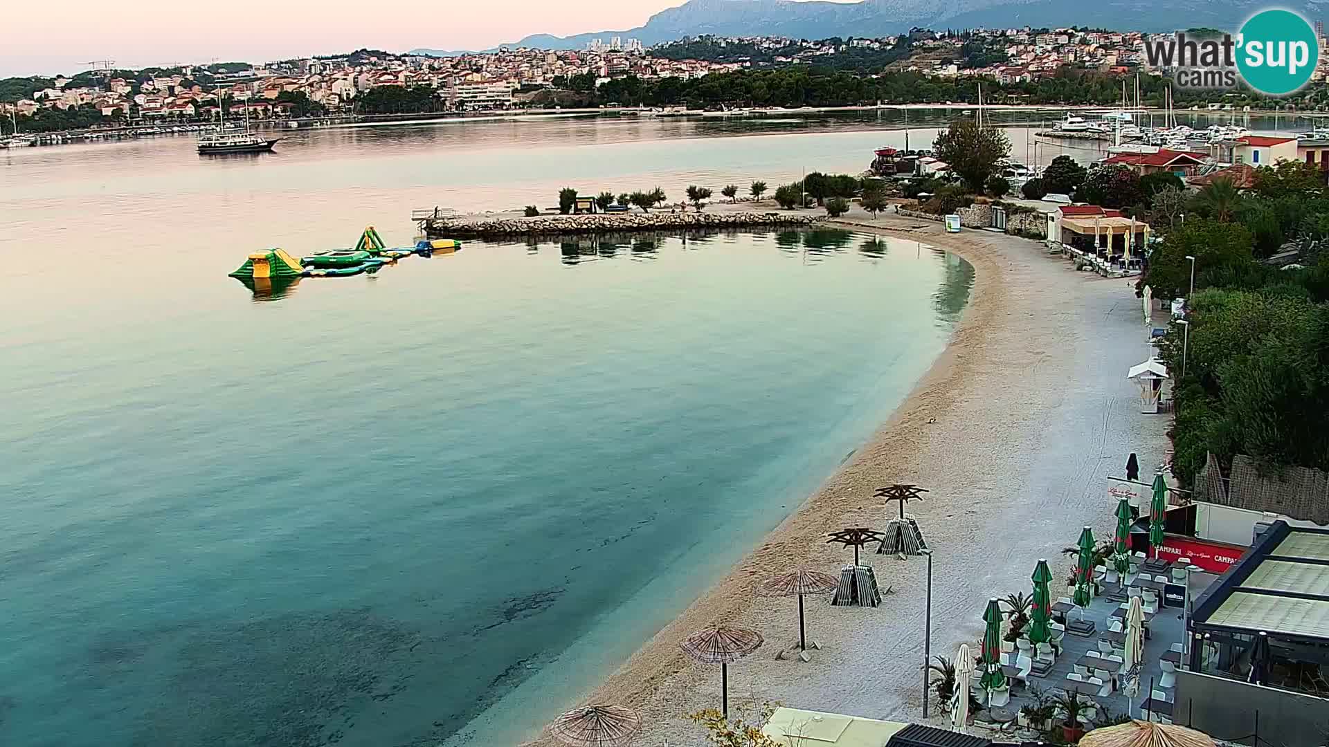 Spletna kamera Plaža Podstrana – Pogled v živo
