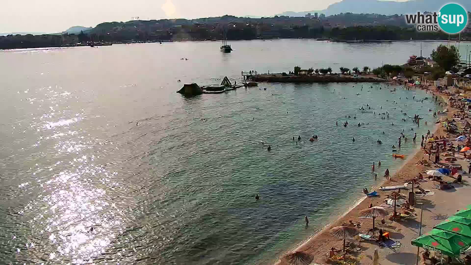 Spletna kamera Plaža Podstrana – Pogled v živo