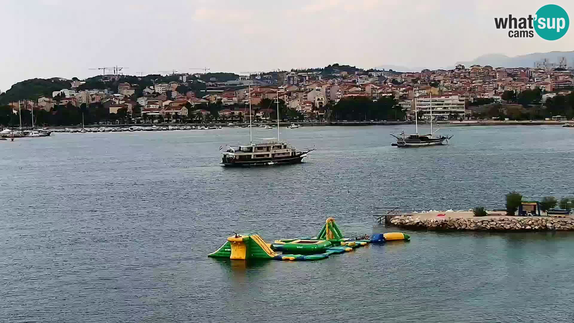 Web kamera Plaža Podstrana – Pogled uživo