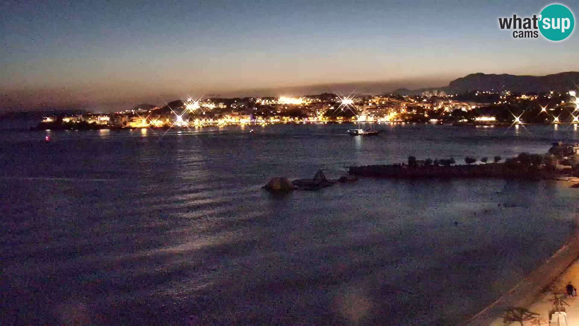 Spletna kamera Plaža Podstrana – Pogled v živo