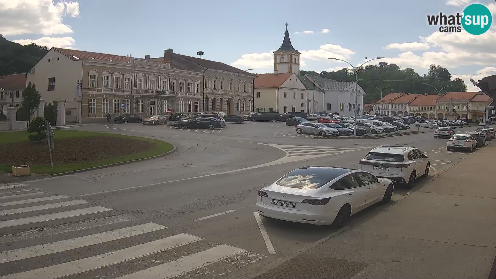 Spletna kamera Požega – Trg Svetog Trojstva