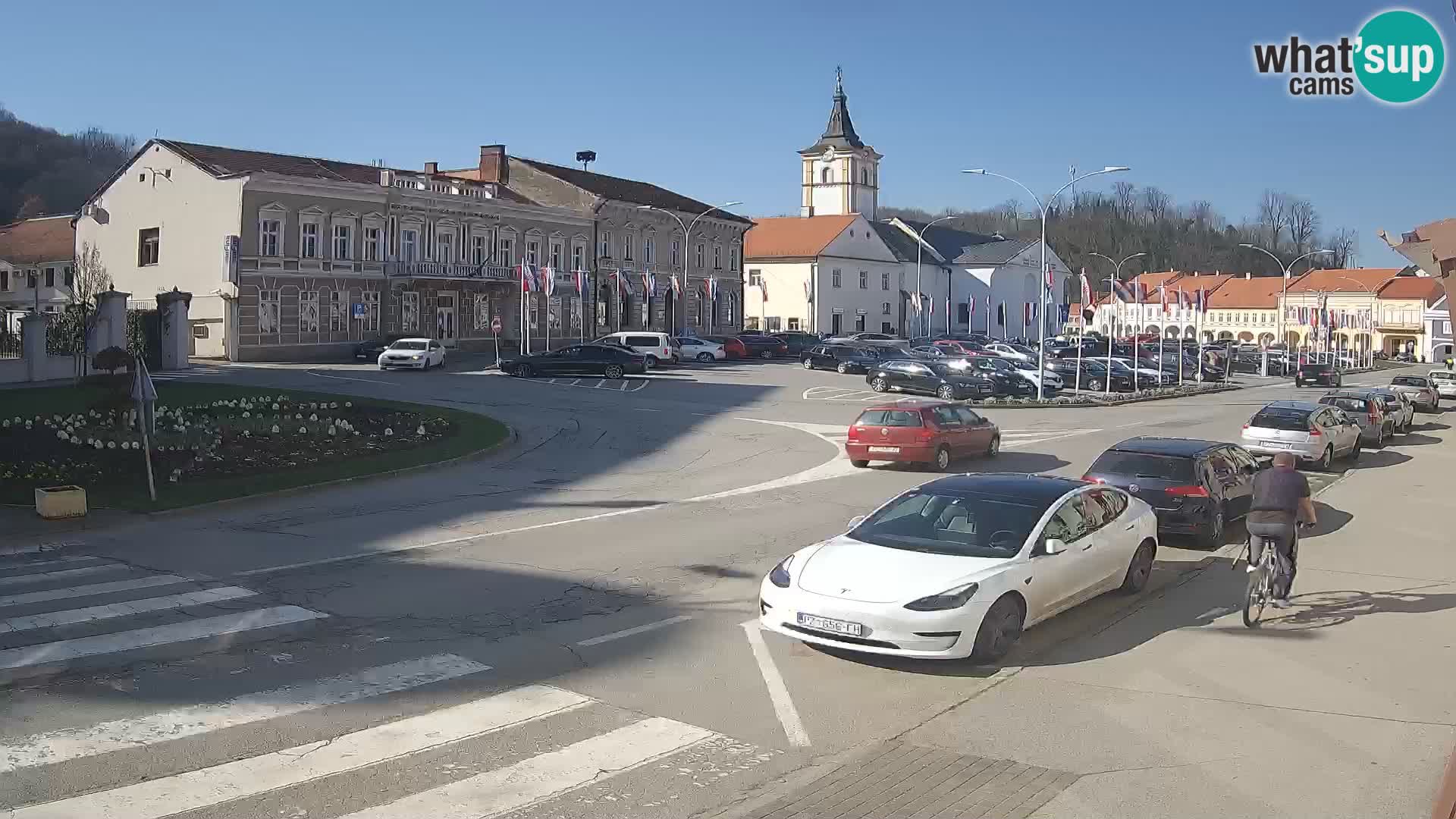 Spletna kamera Požega – Trg Svetog Trojstva