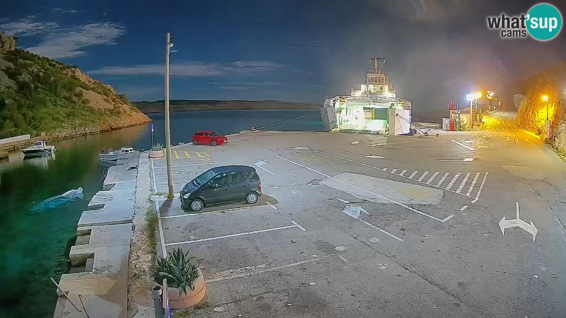 Webcam del puerto de ferris de Prizna – hacia la isla de Pag