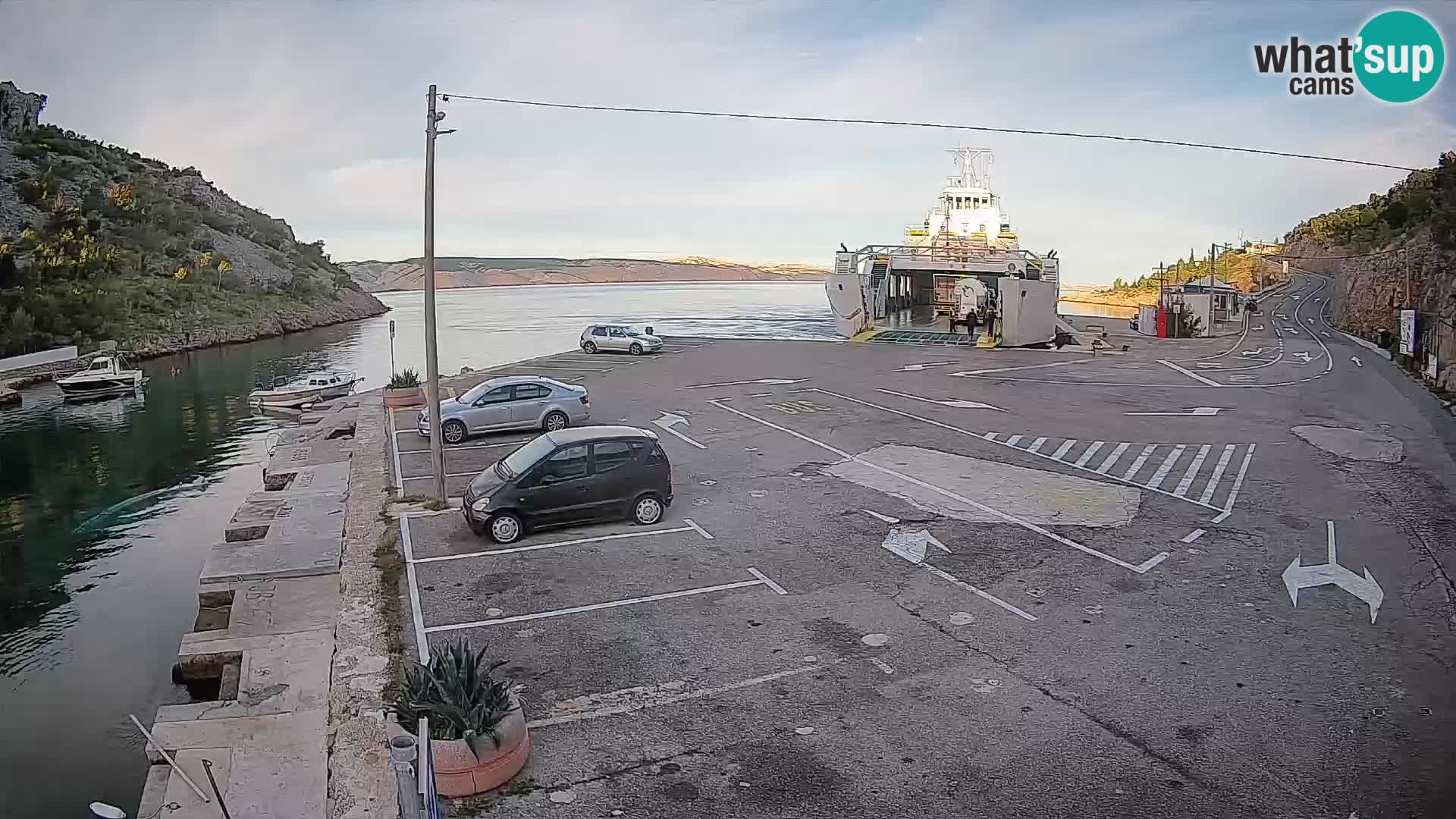 Webcam port de ferry de Prizna – vers l’île de Pag