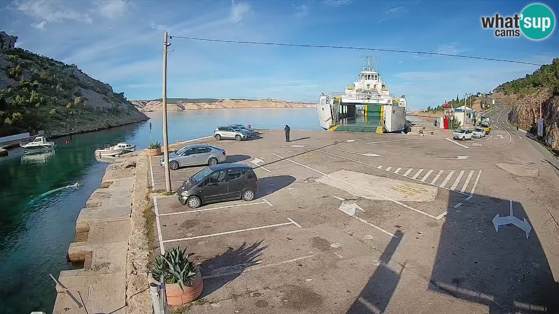 Webcam Prizna ferry port to Pag island