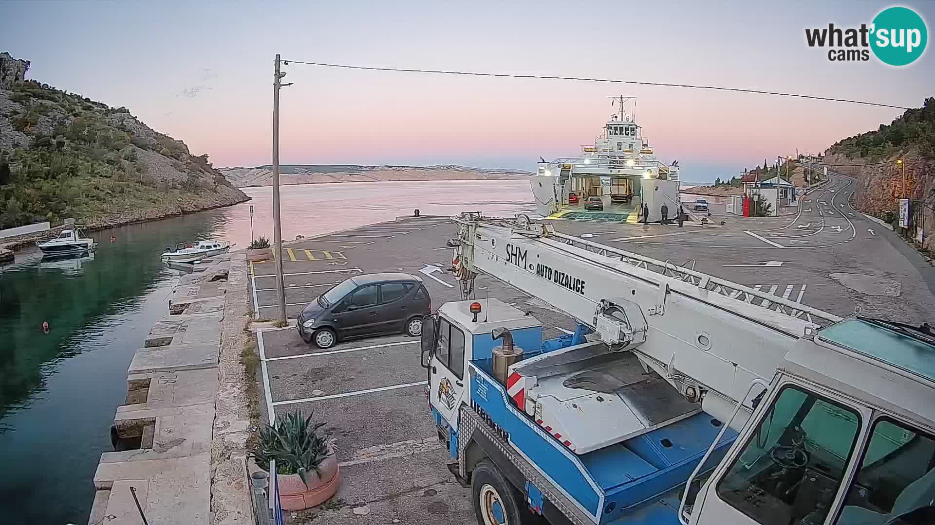 Webcam Prizna ferry port to Pag island